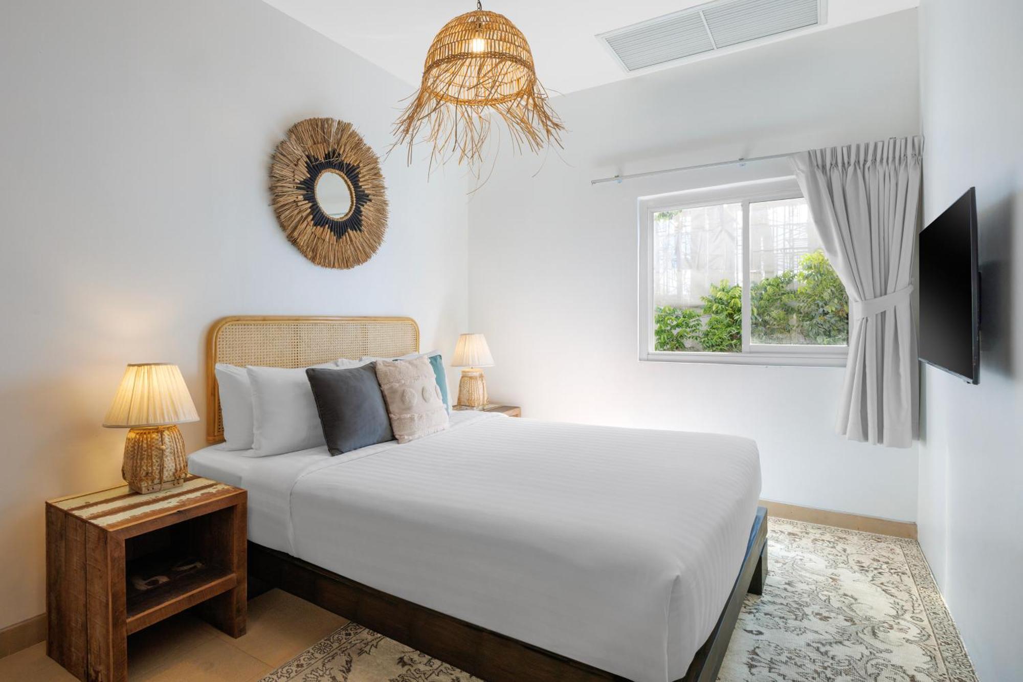 Deluxe Queen Room