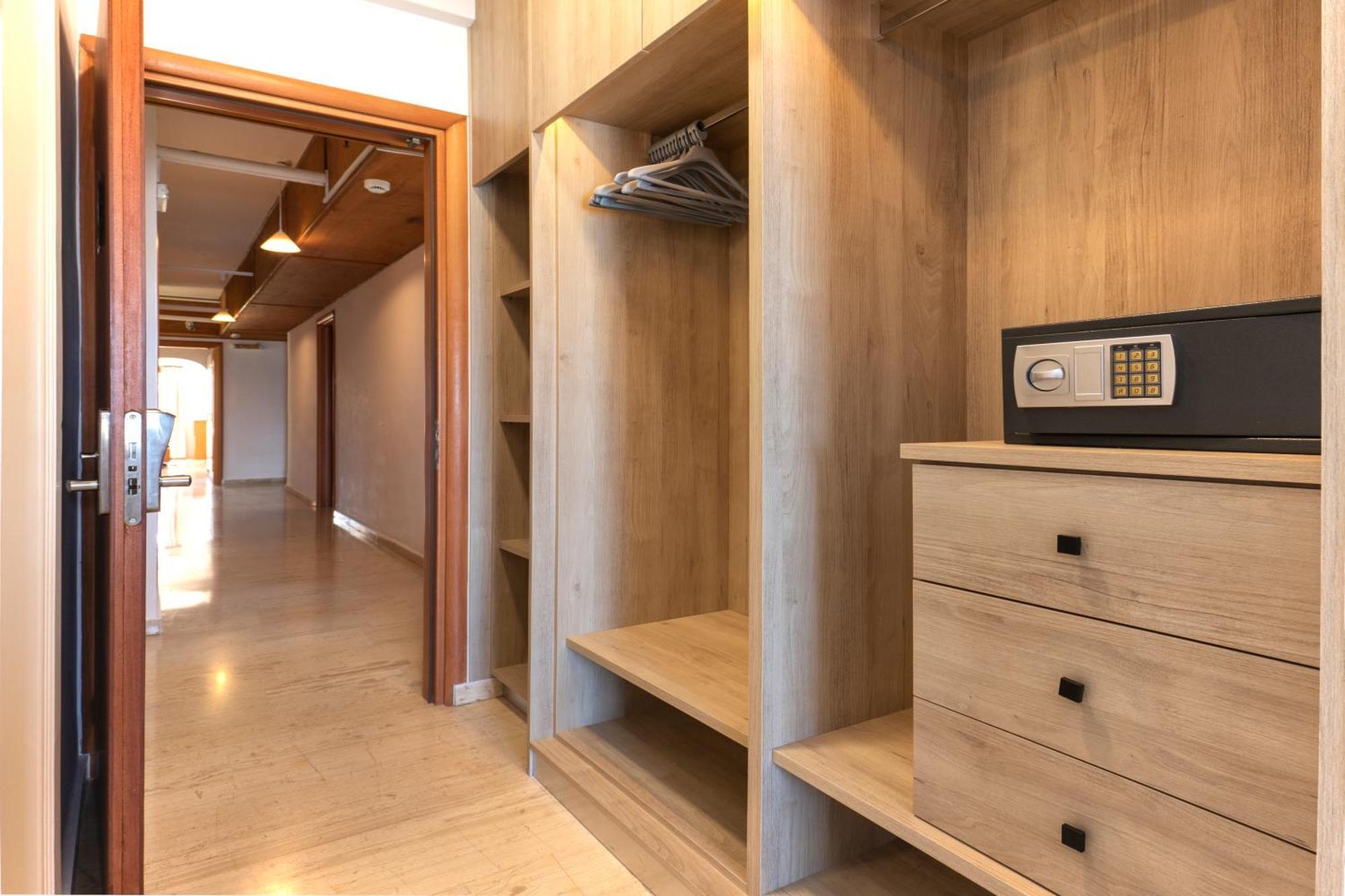Double or Twin Room Side Sea View