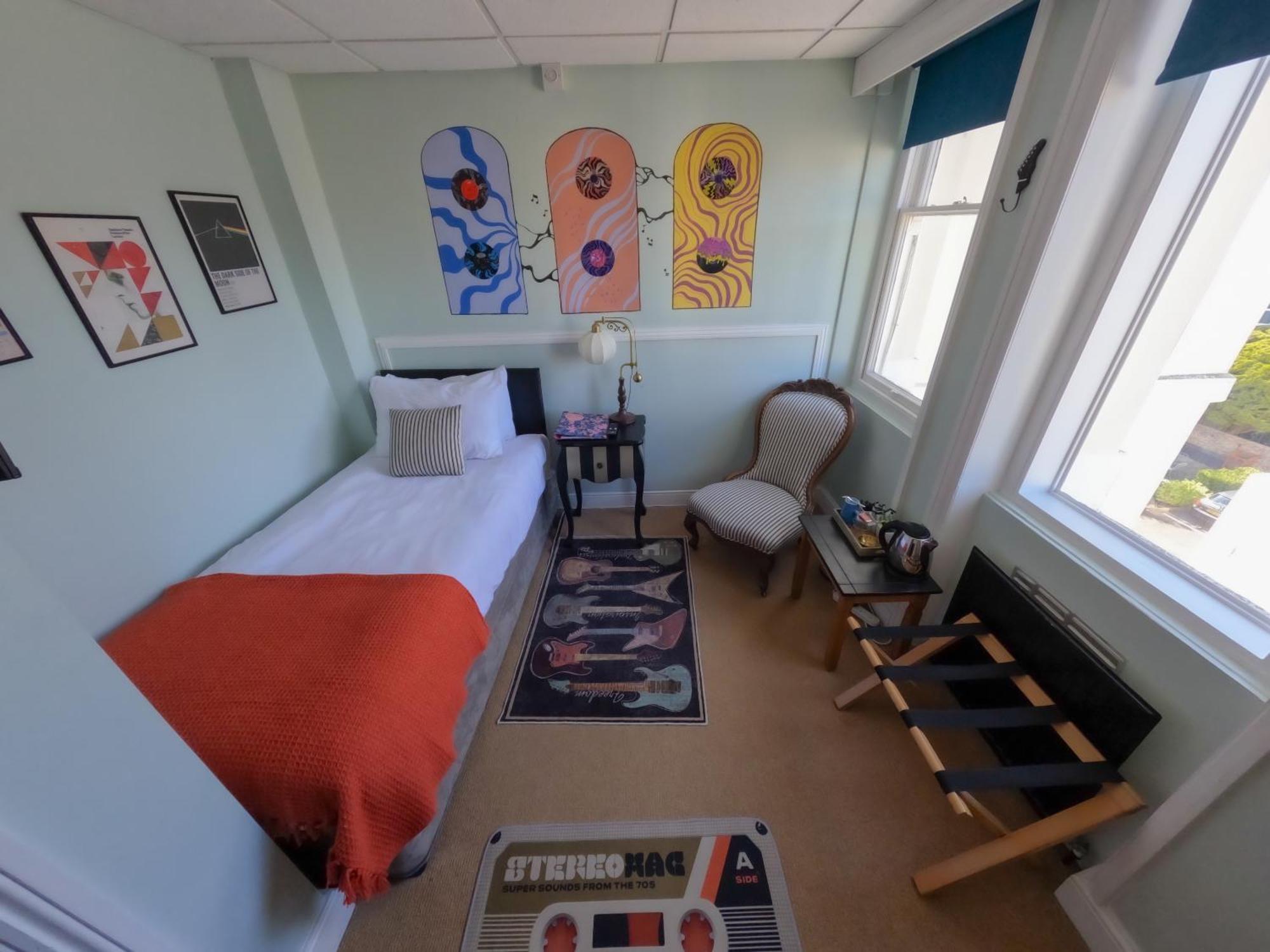 Standard Single Room