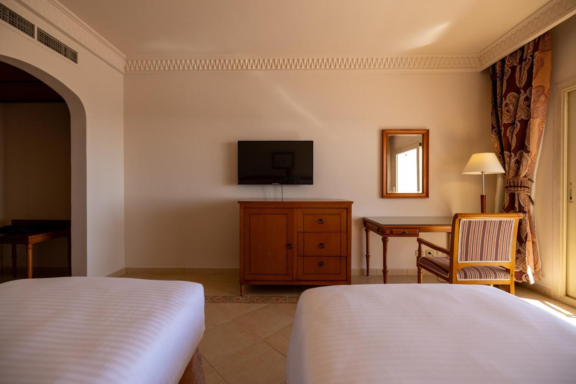Standard Twin Room Balcony Sea View