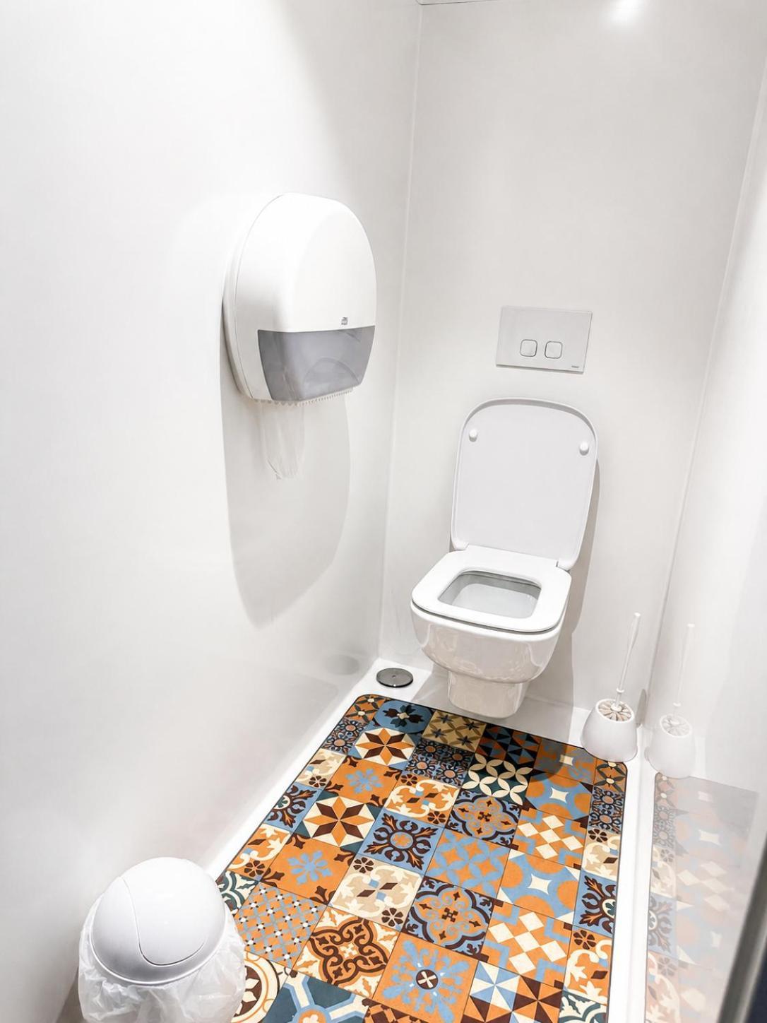 Tandem Room