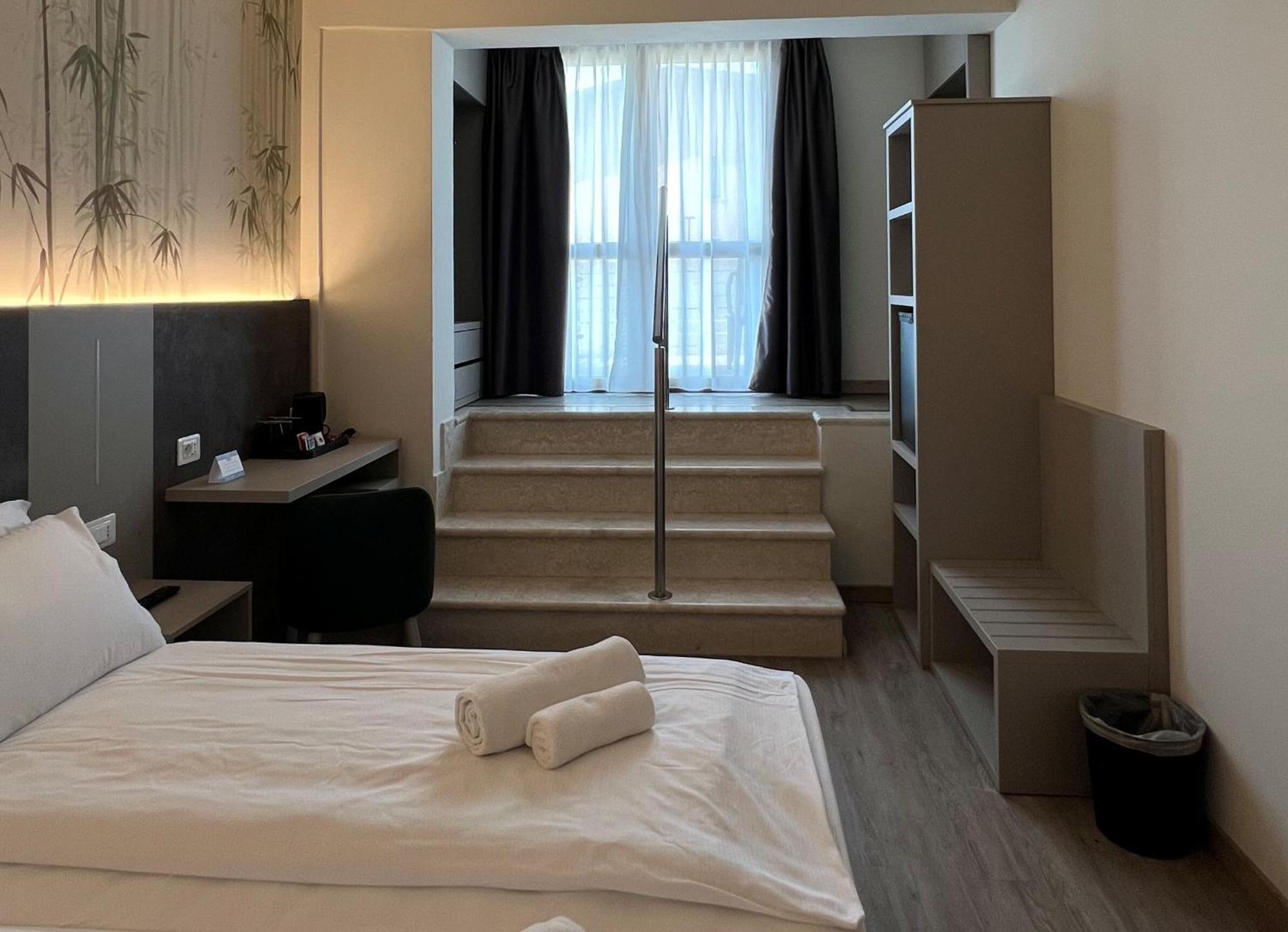 Superior Double or Twin Room,1770945508:JPEG