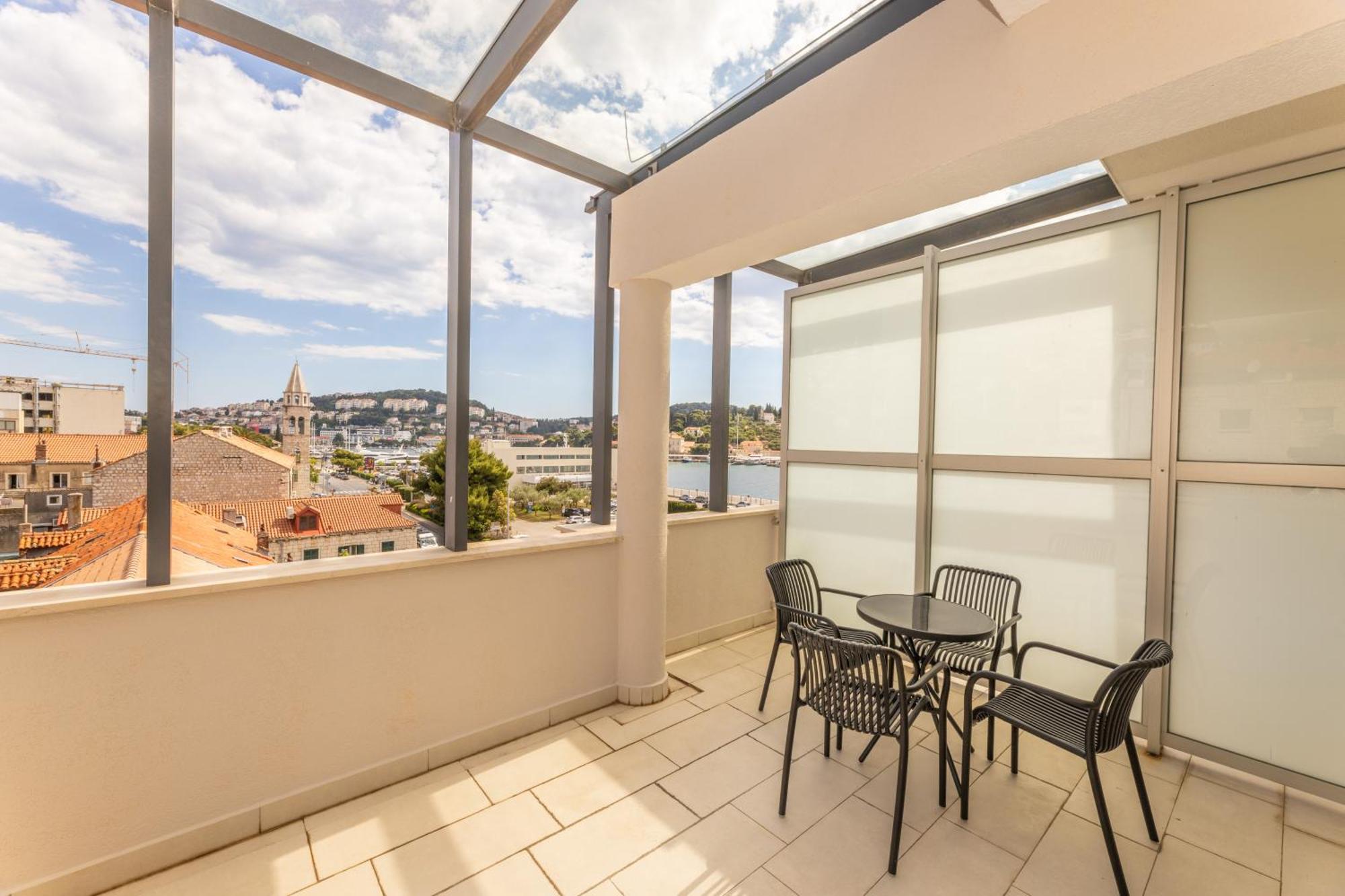 Superior Double or Twin Room Sea View