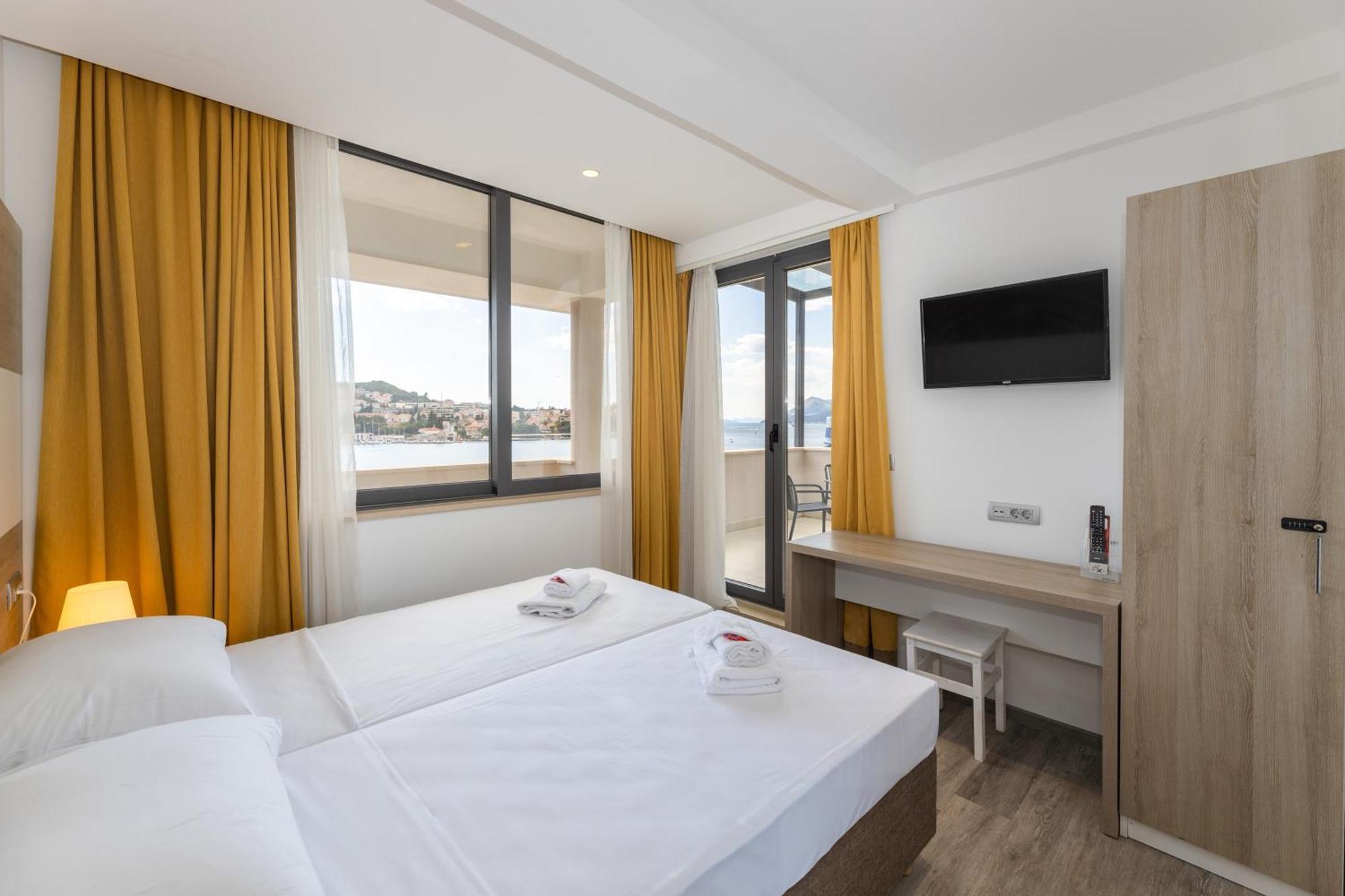 Superior Double or Twin Room Sea View