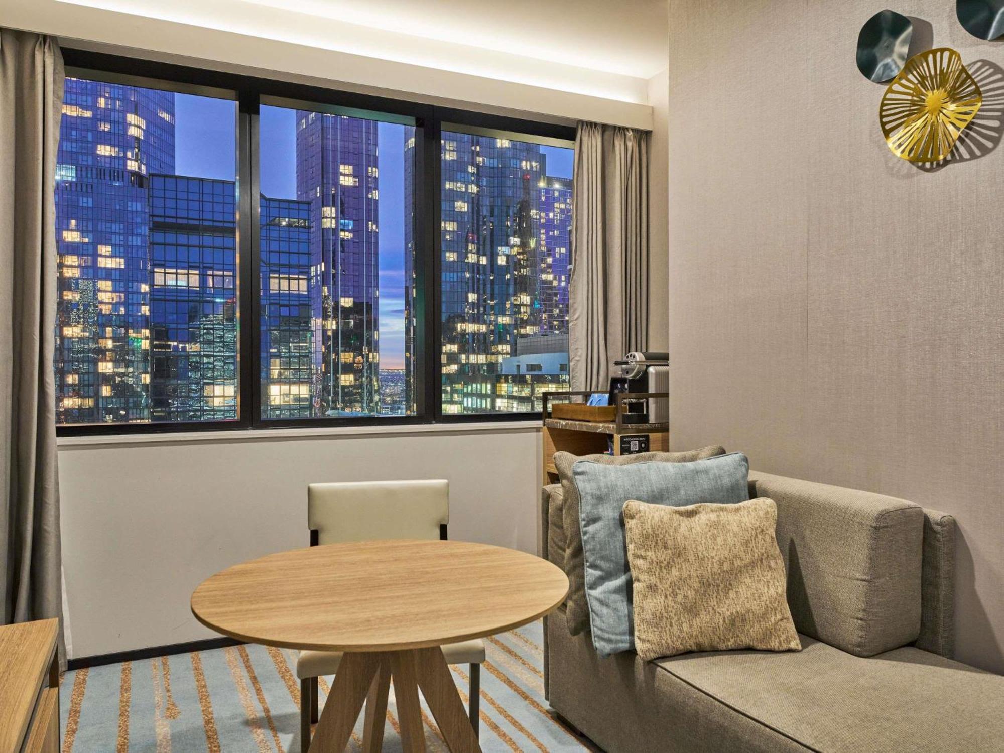 Junior King Suite