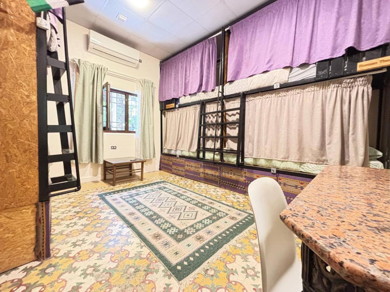 Bed 6-Bed Mixed Dormitory Room