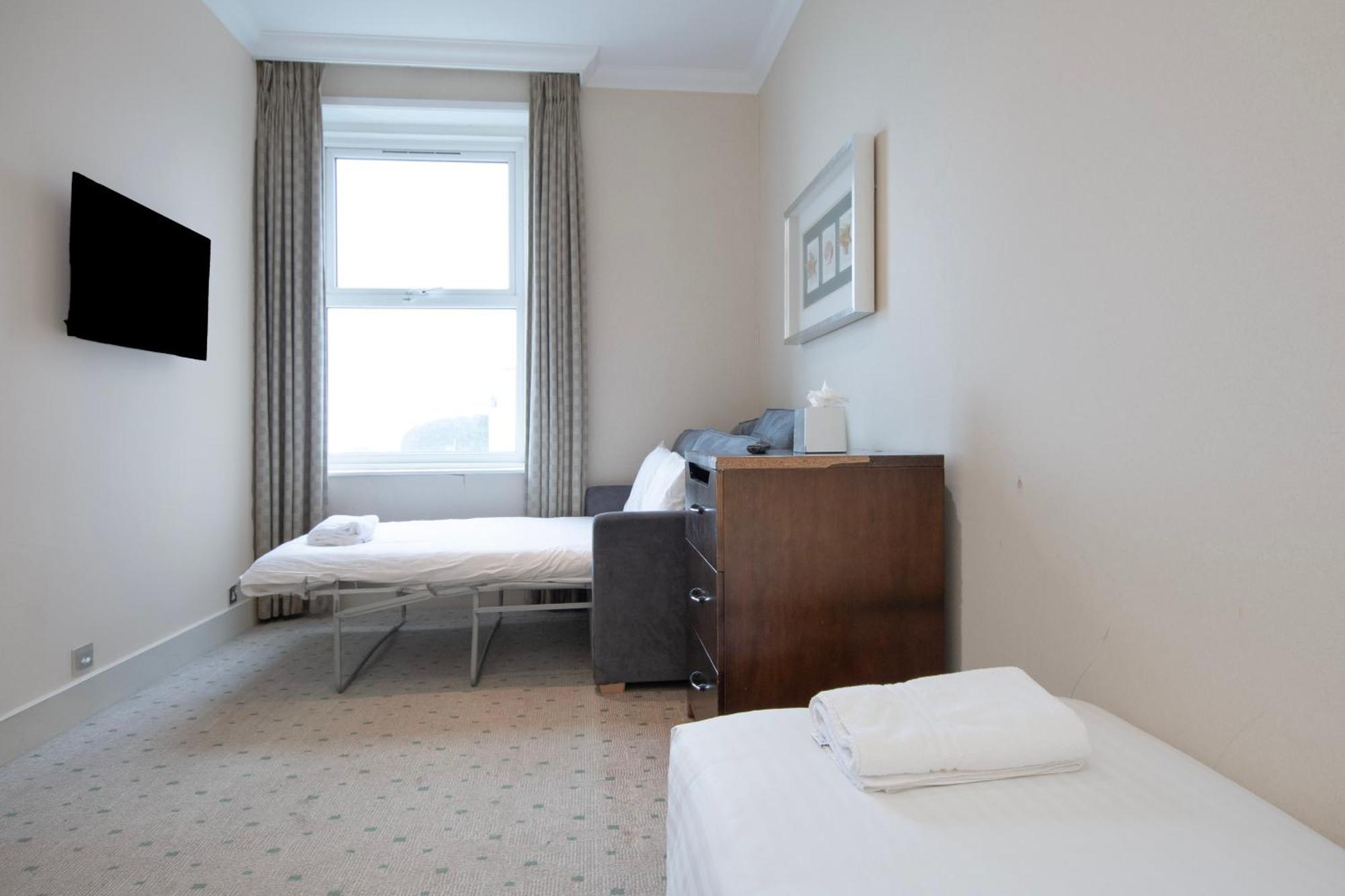 Family Room Double Single Beds