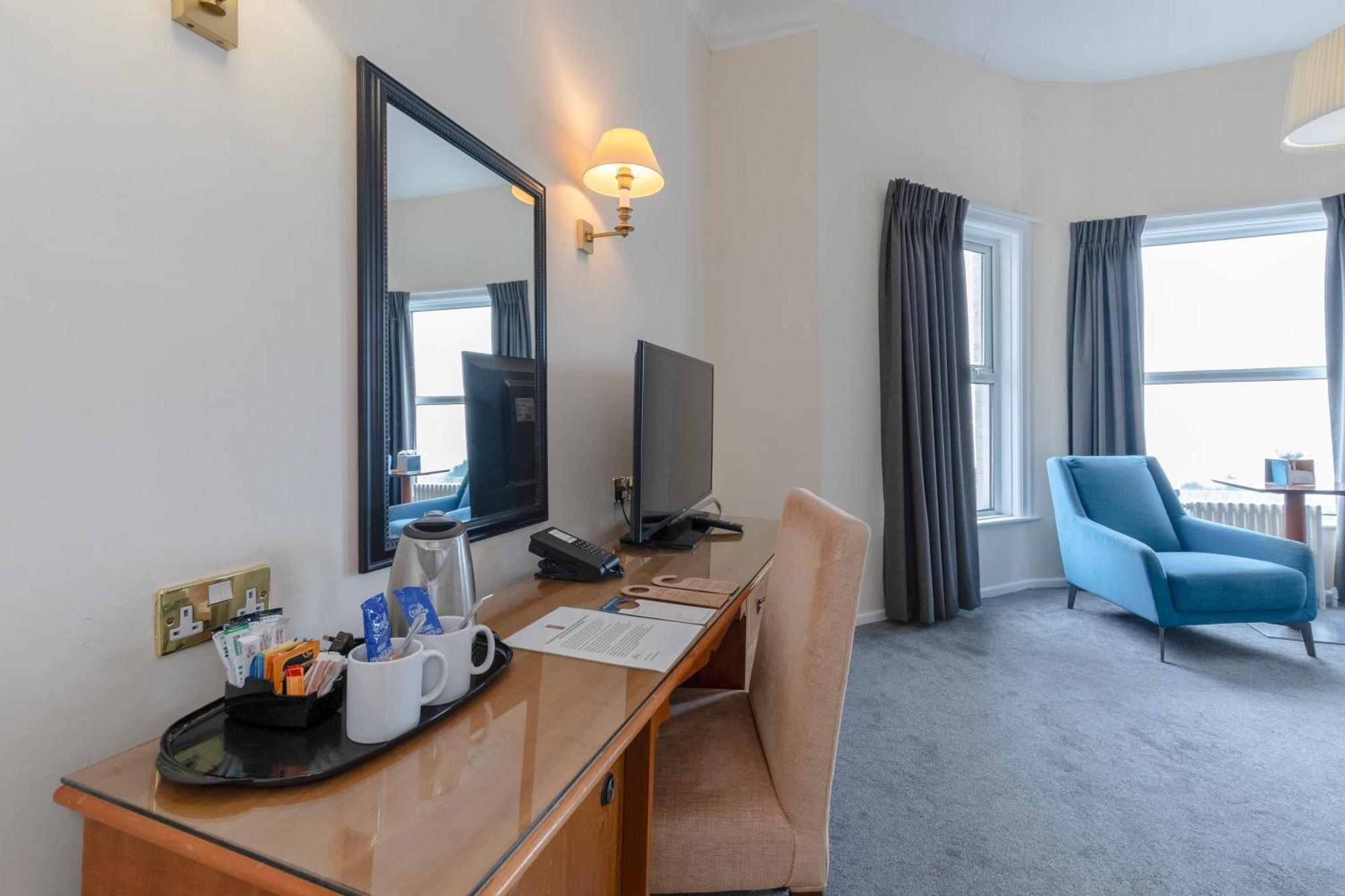 Double Room Double Bed Sea View Non-Smoking