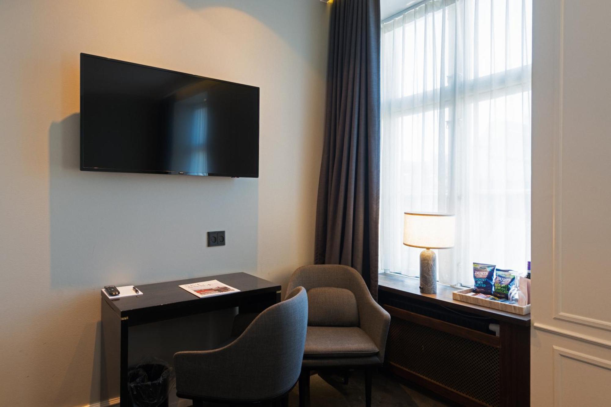 Medium Double Room
