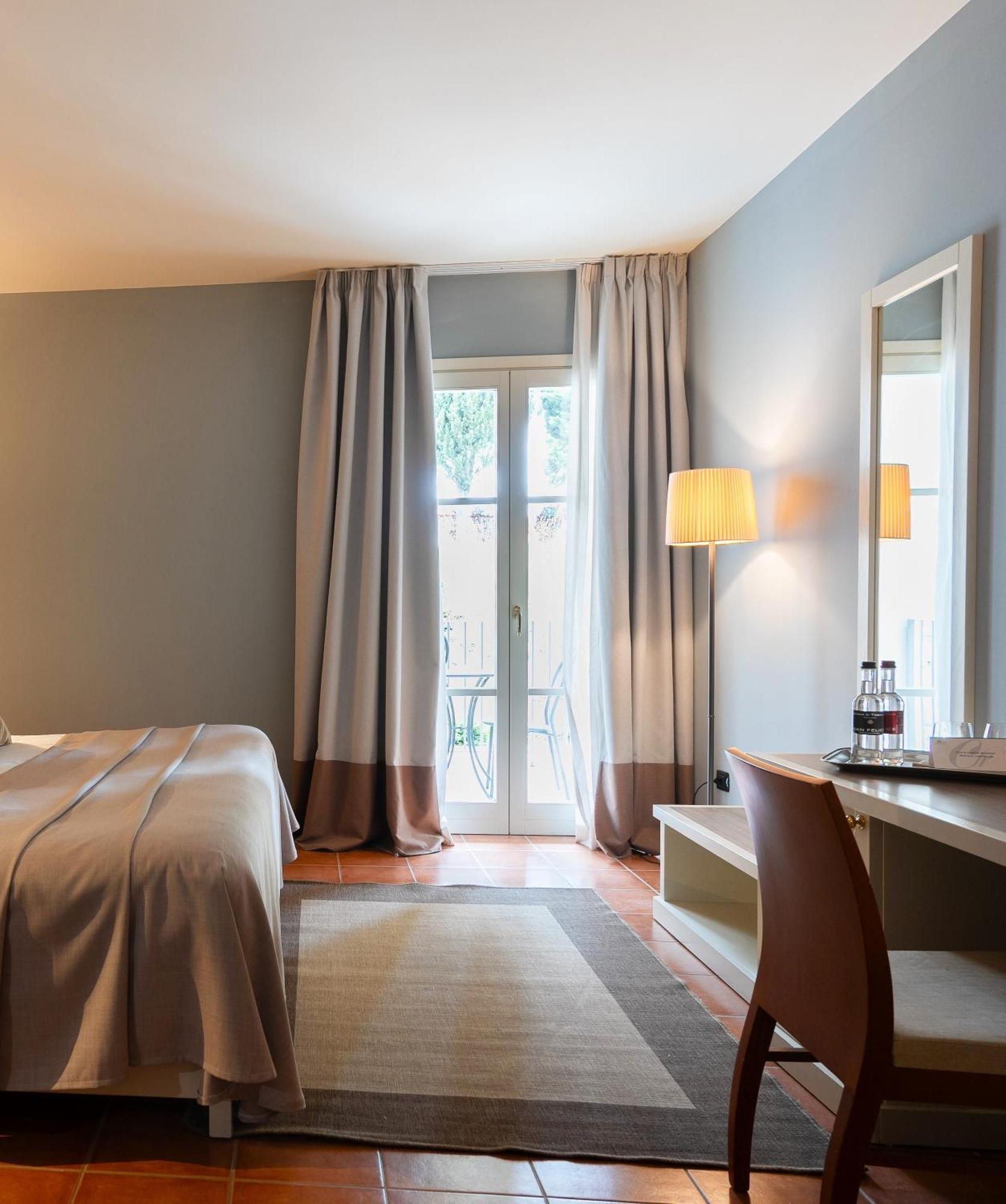 Classic Comfort Room