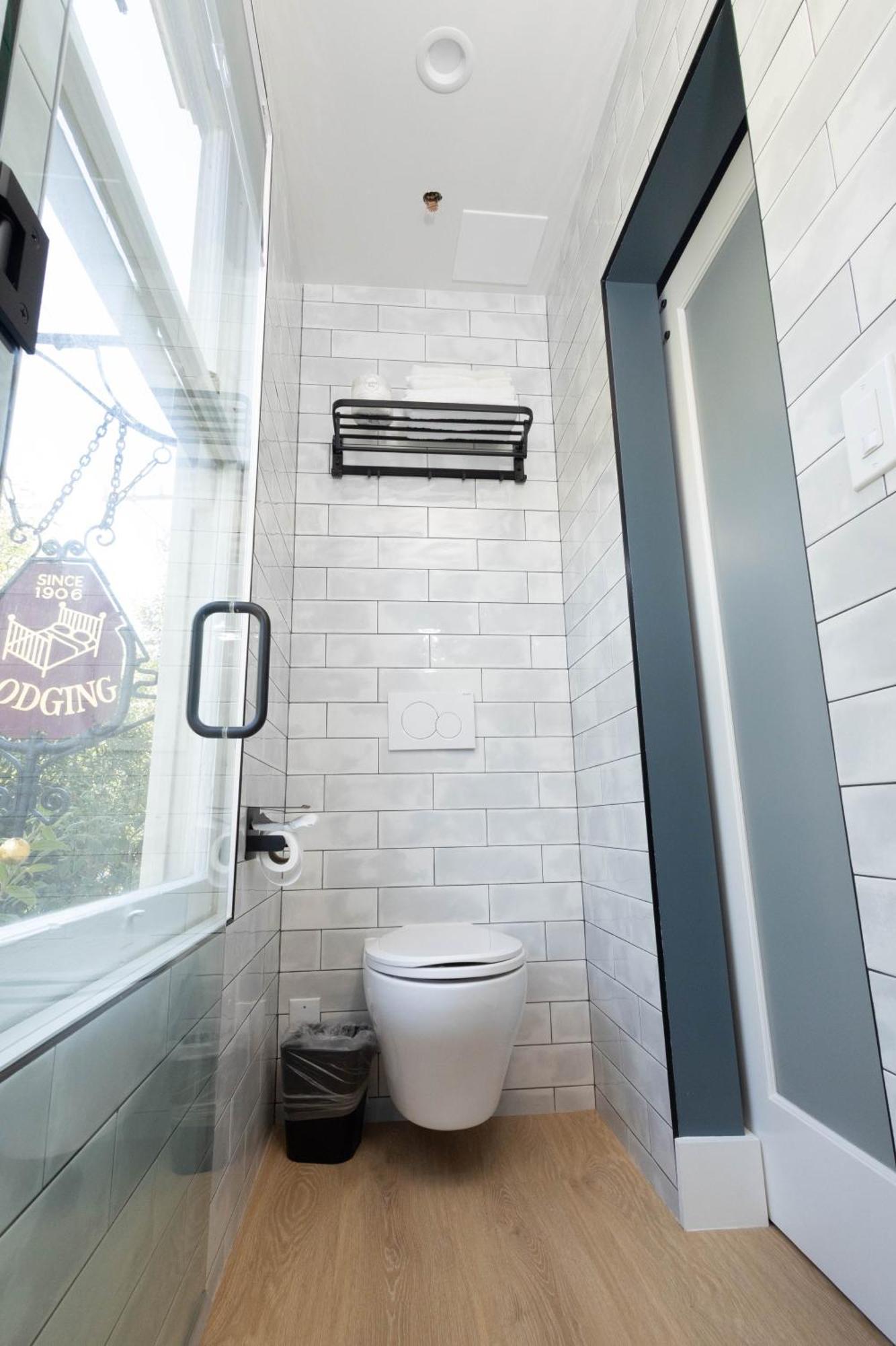 Queen Room Private Bathroom