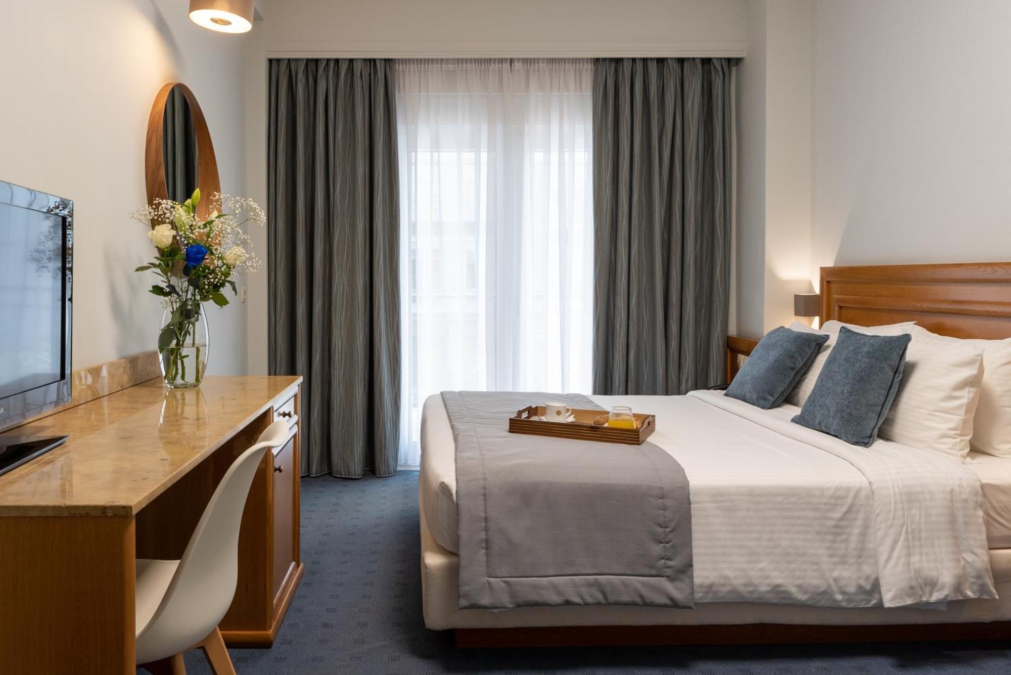 Triple Room City View
