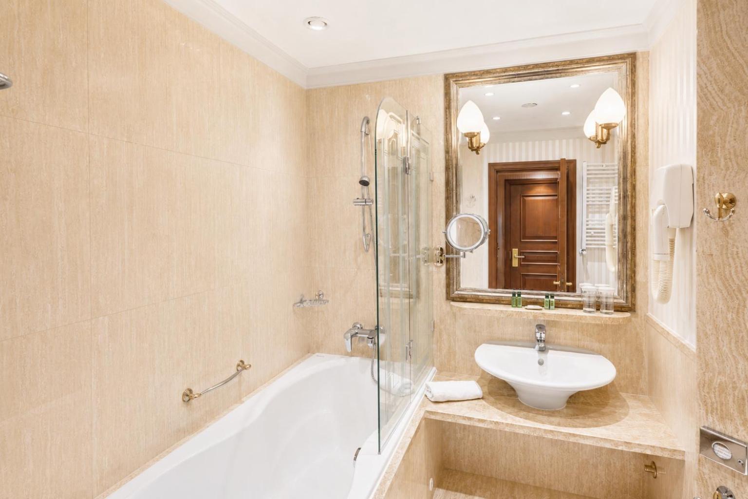 Executive Twin Room Access to Relax Room