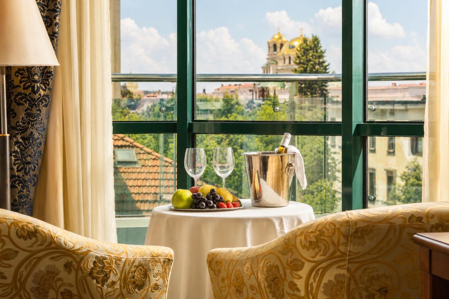 Deluxe Suite