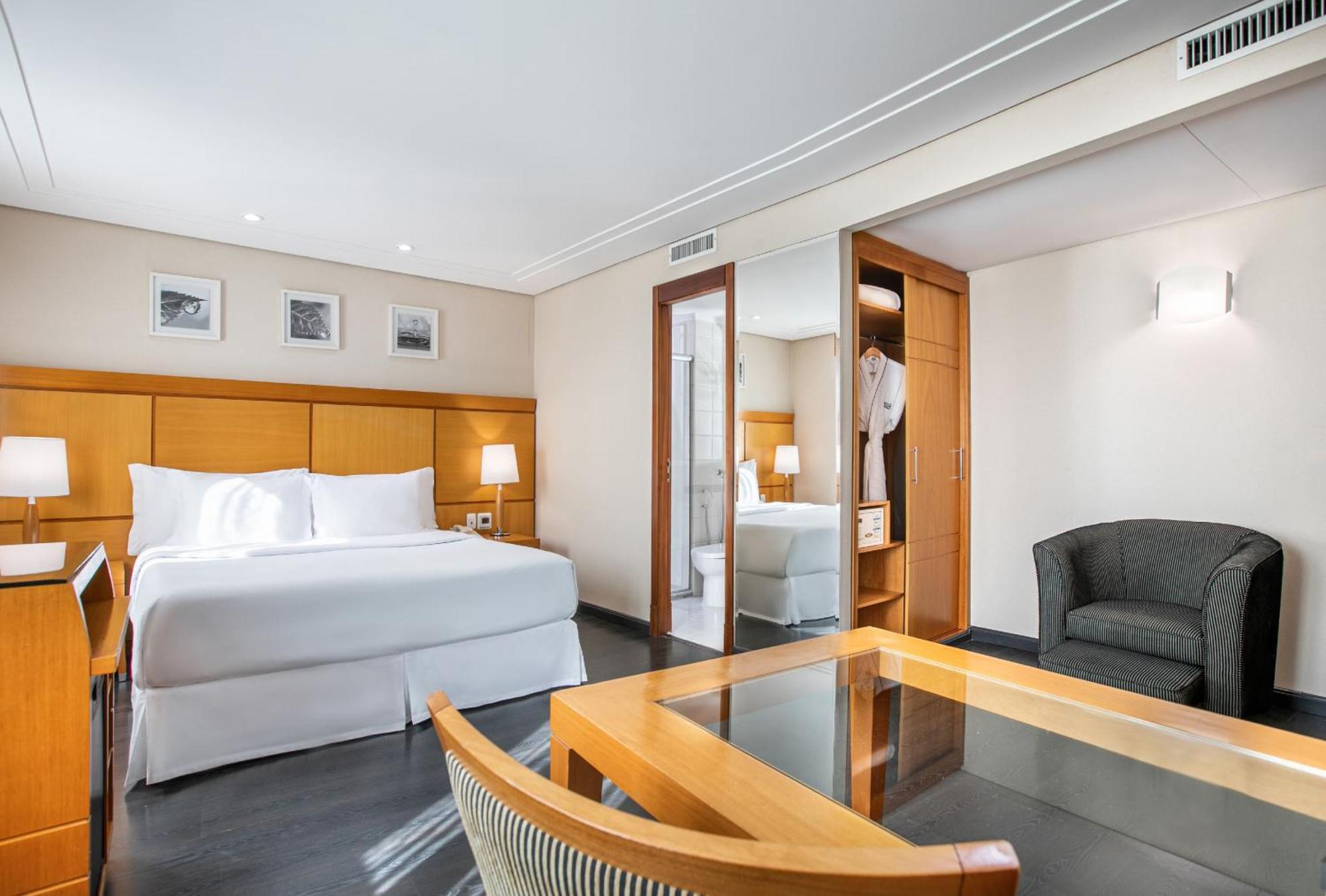 Deluxe Zimmer mit Kingsize-Bett