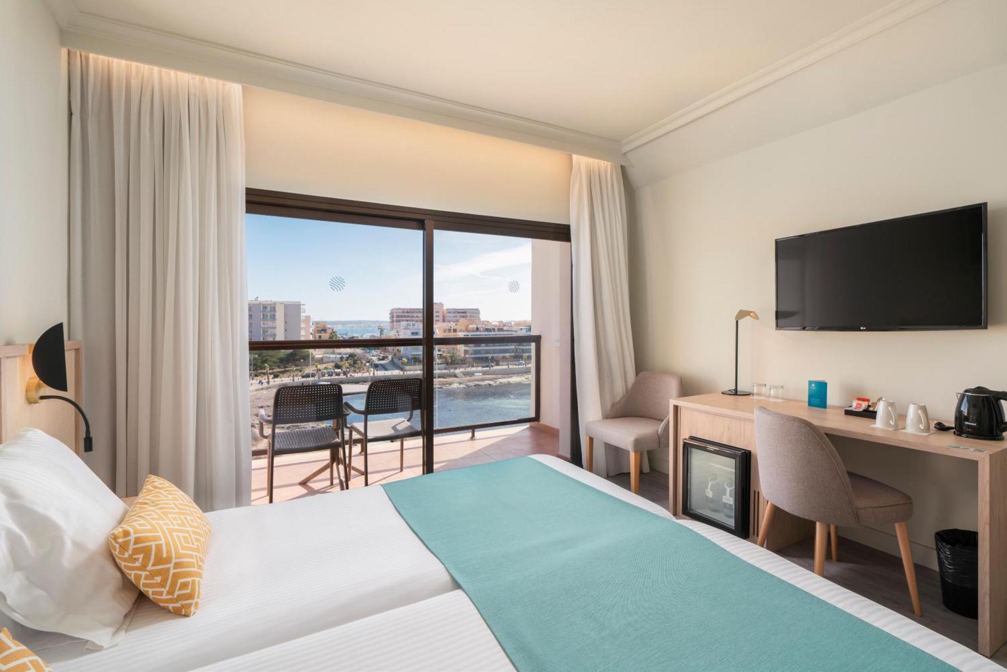 Double Room Pool Sea View
