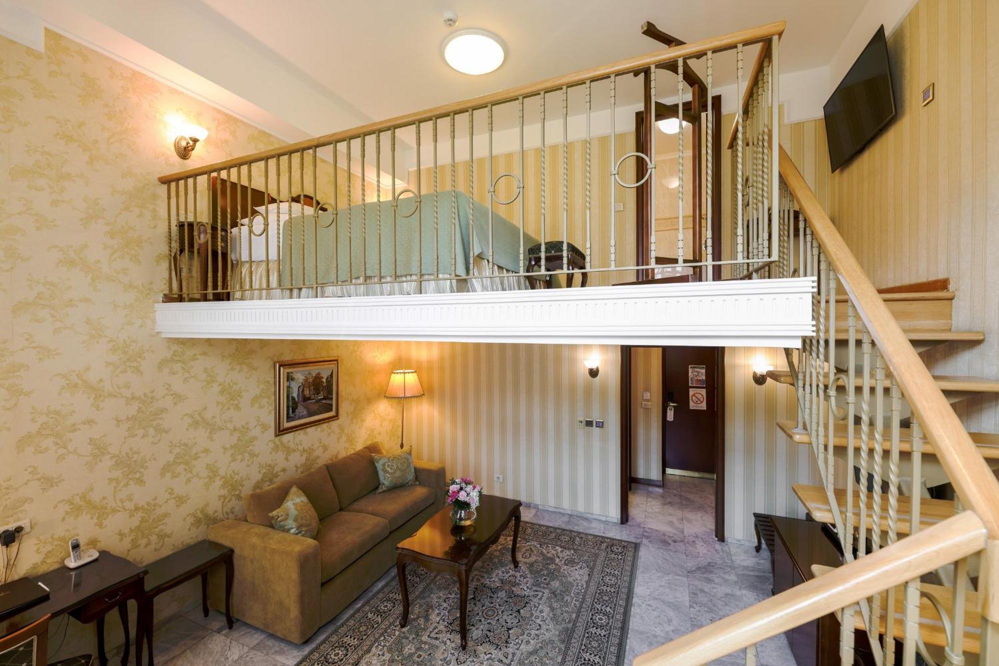 Superior Duplex Room