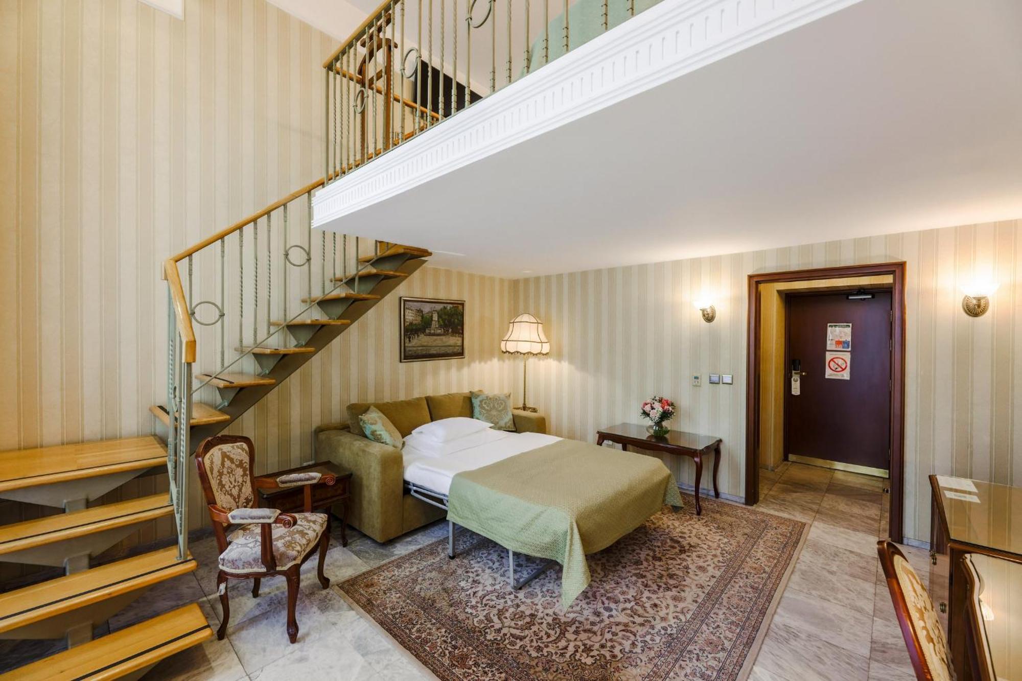Superior Duplex Room