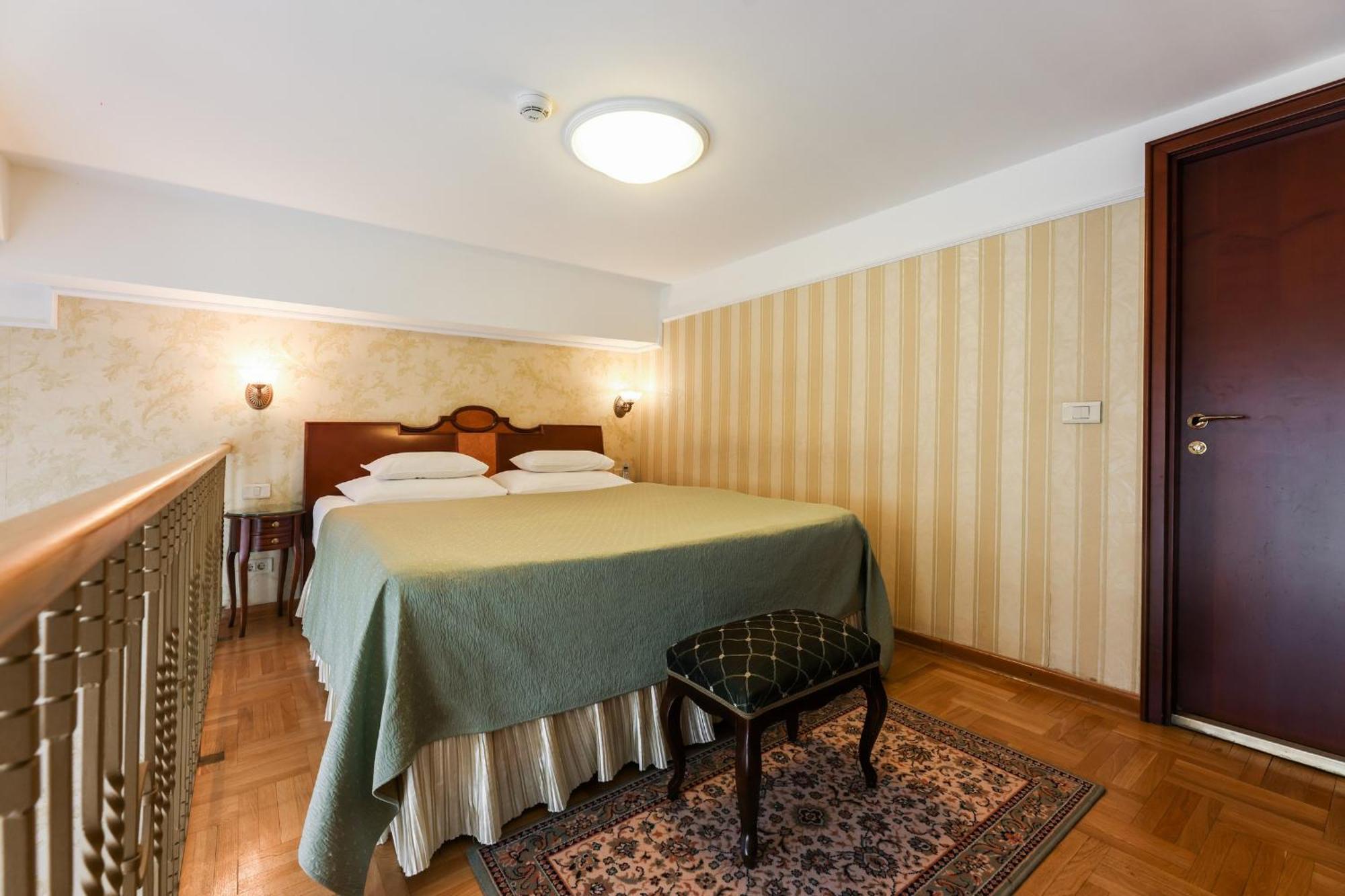 Superior Duplex Room
