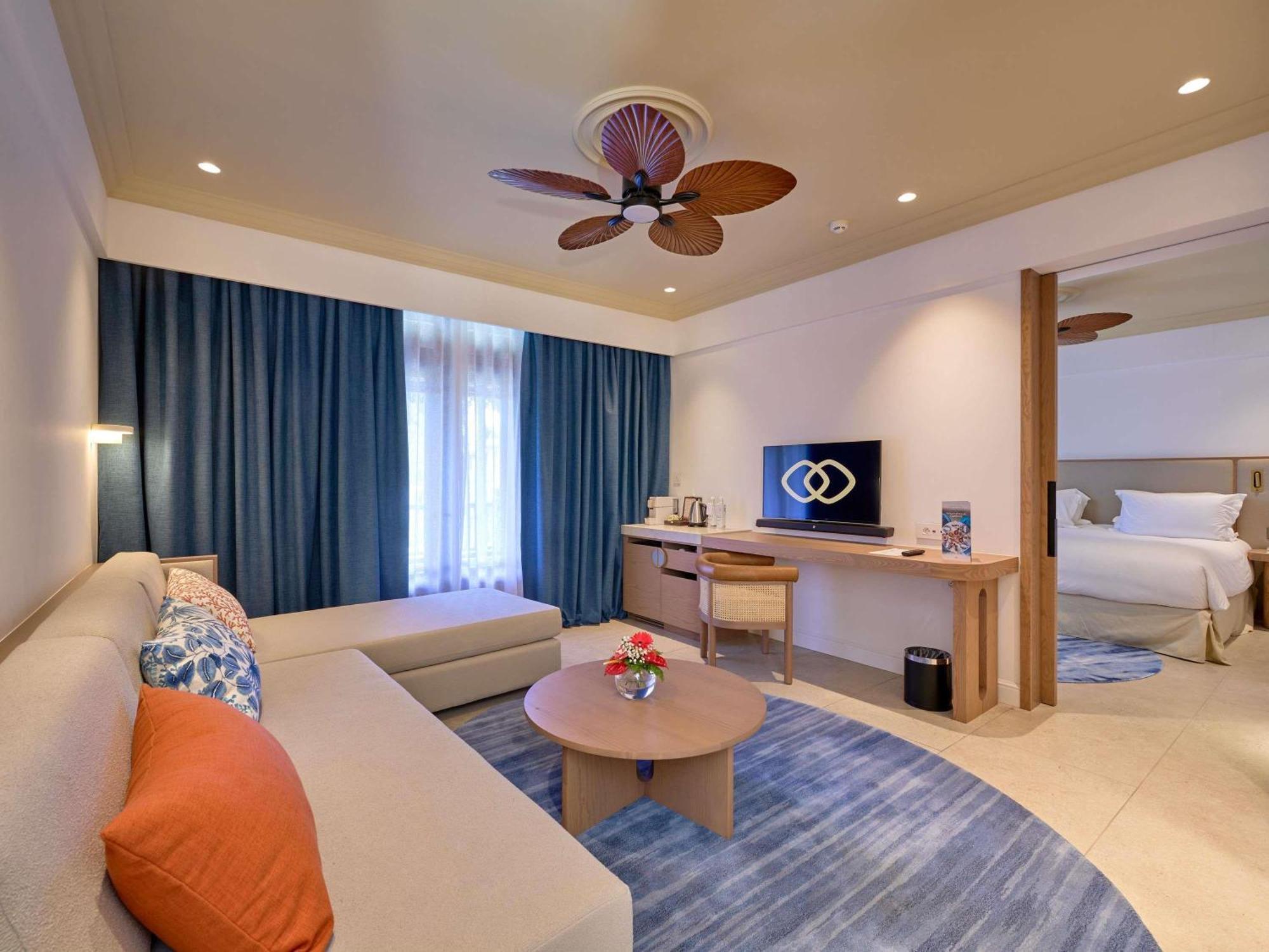 PRESTIGE SUITE 1 King Bed Garden view balcony or terrace