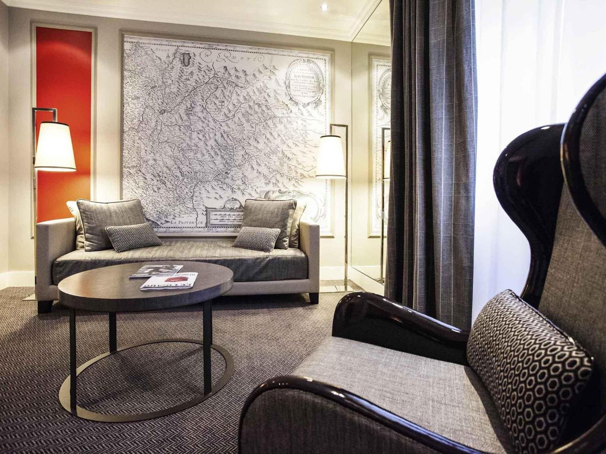 Suite Courtyard View
