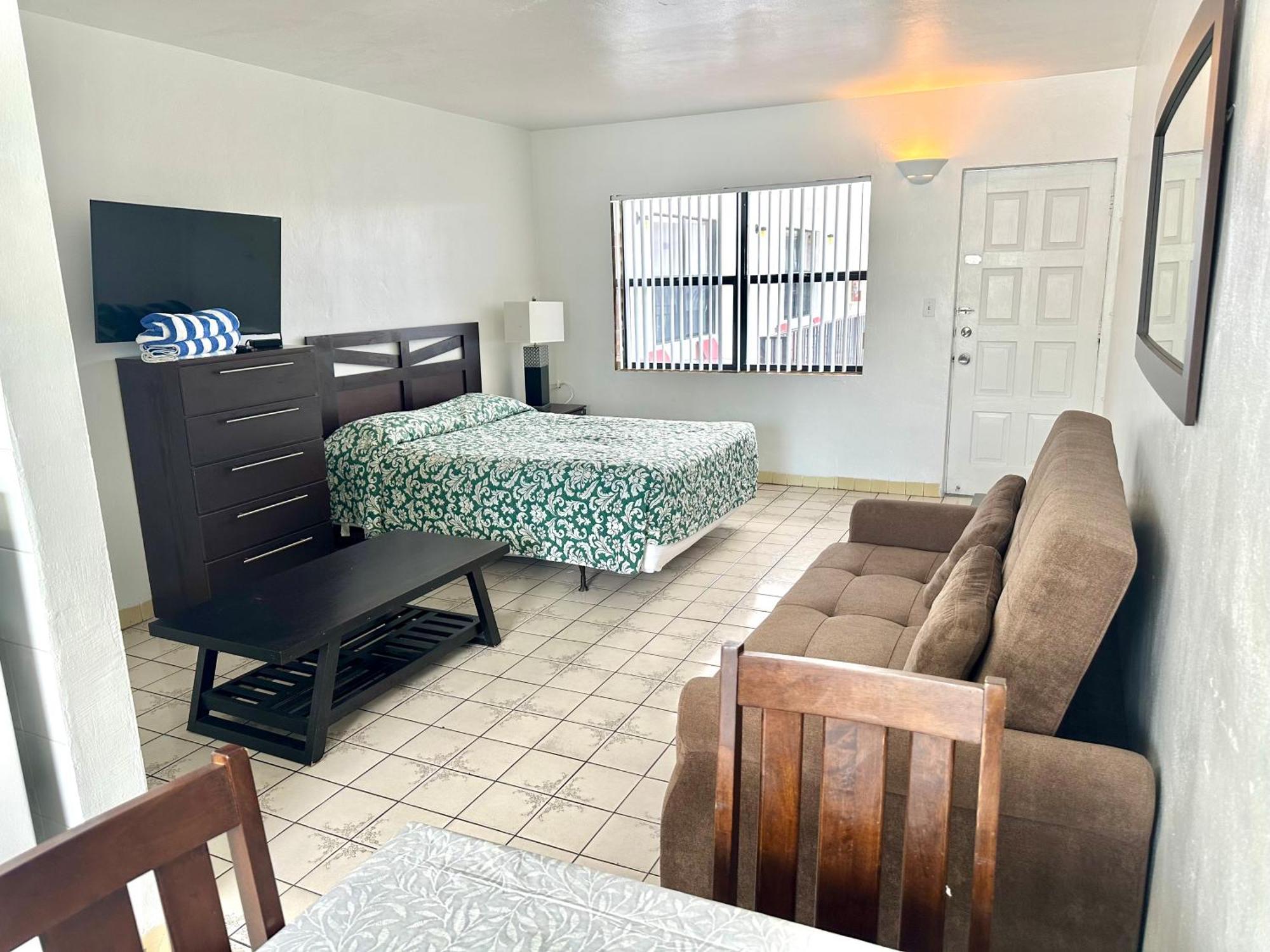 One-Bedroom Suite