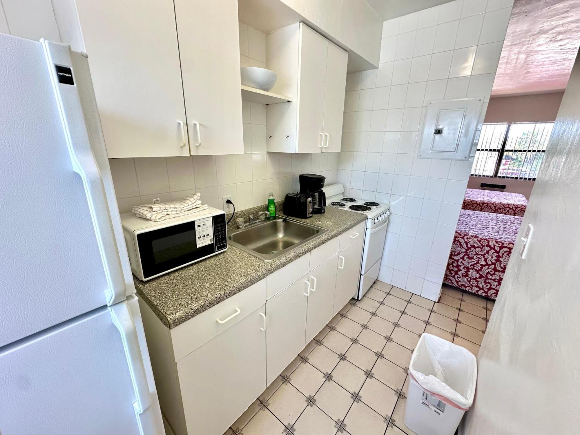Studio Kitchen