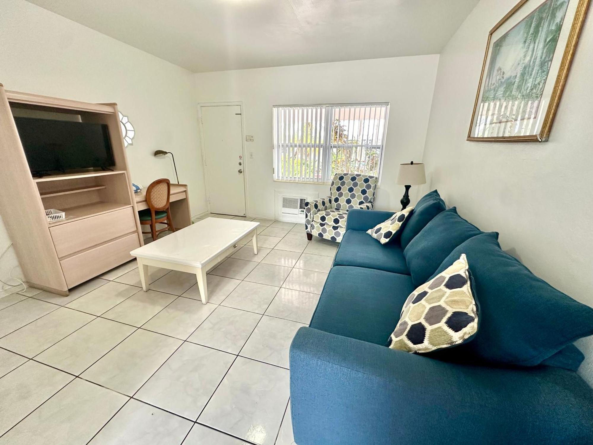 One-Bedroom Apartment