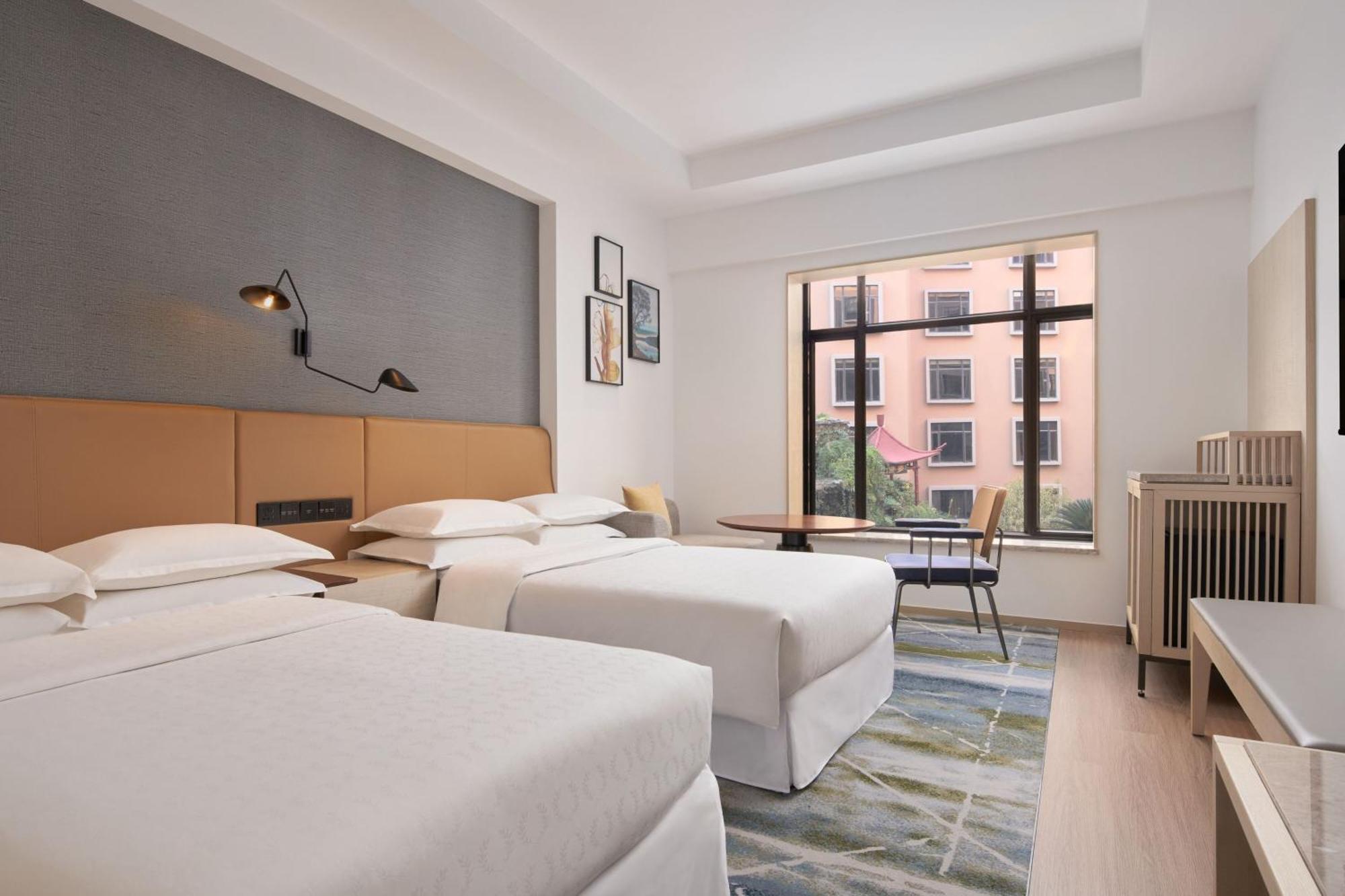 Elegant Twin Room
