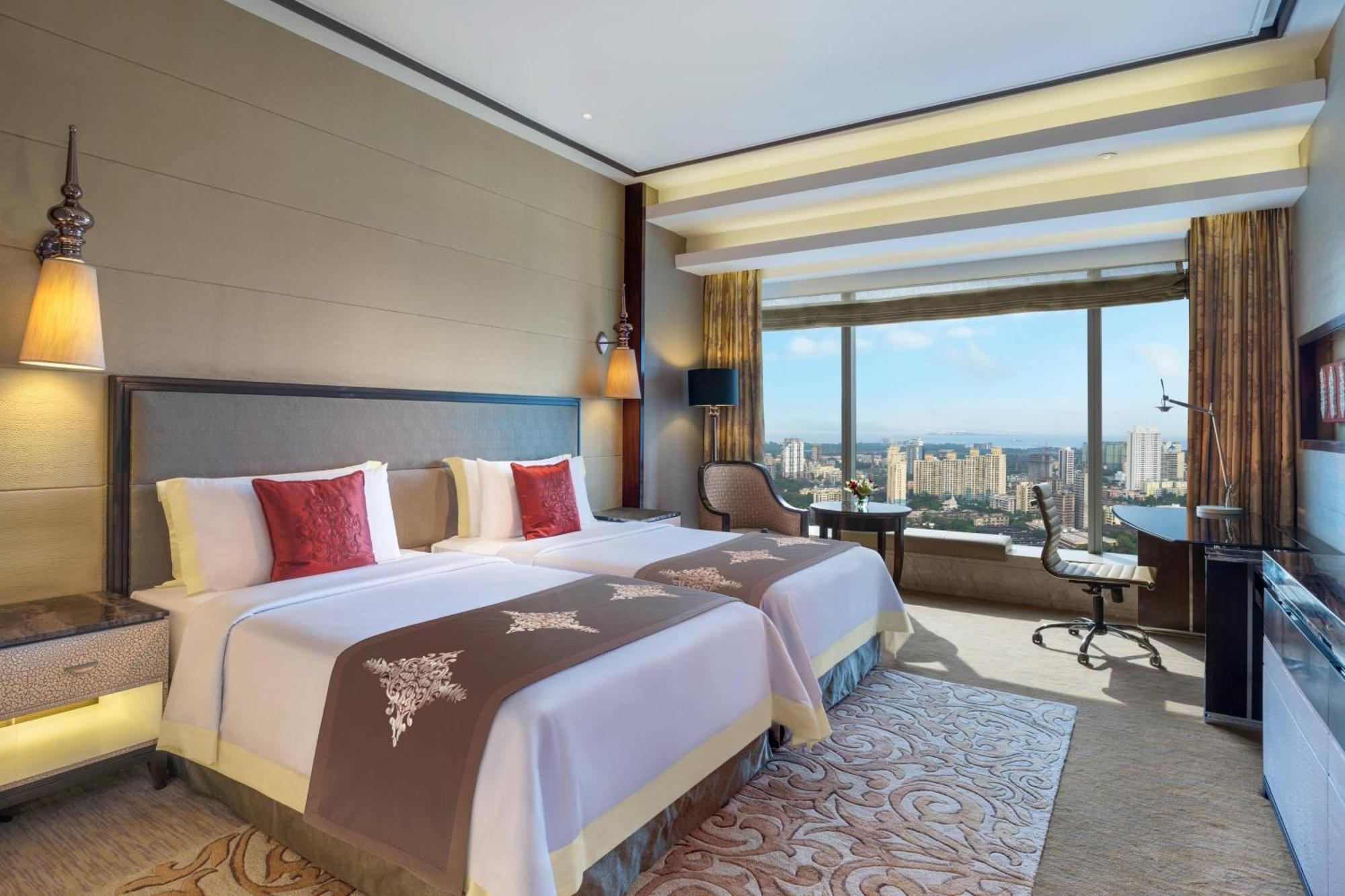 Guest room 2 Twin Skyline view