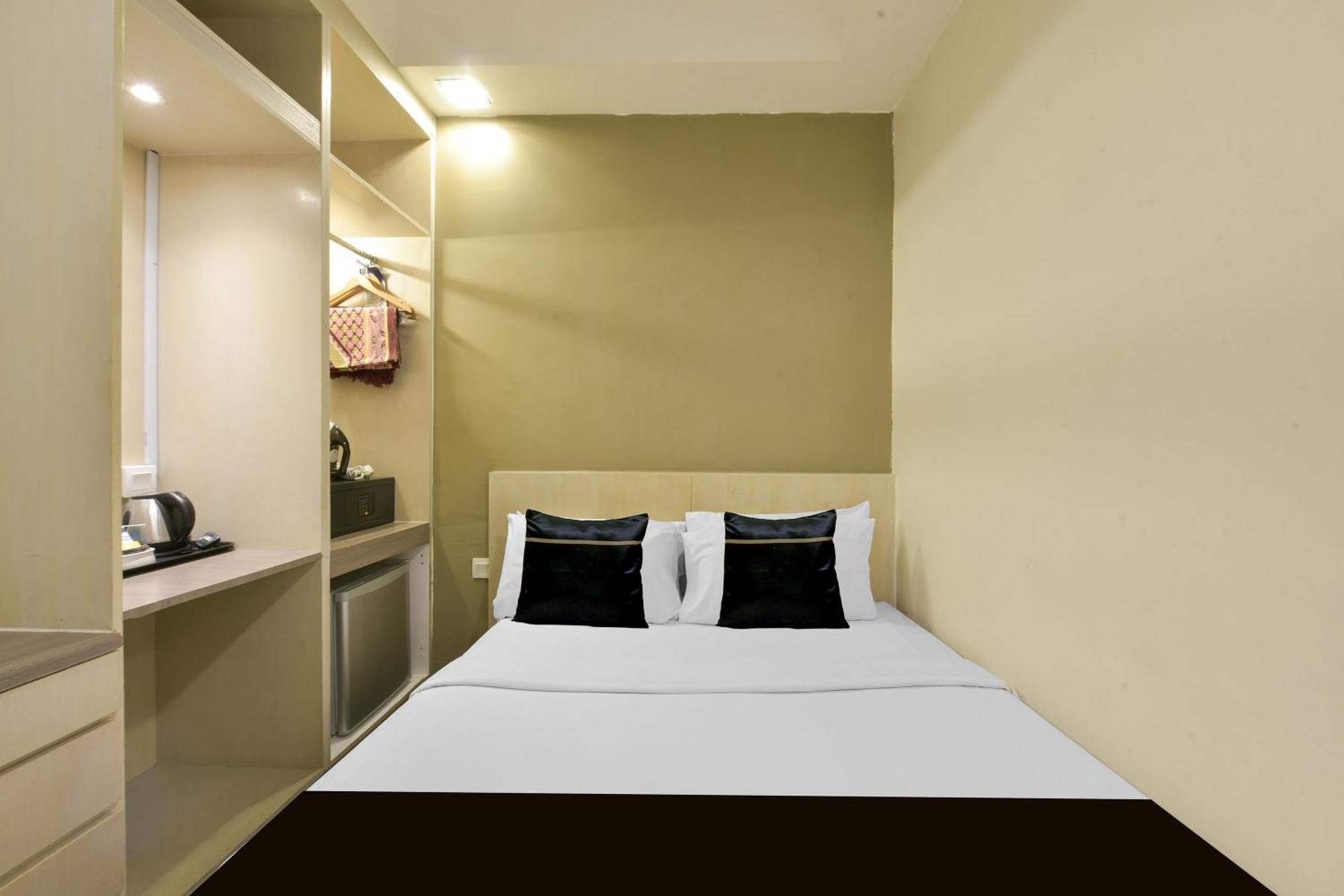Standard Queen Room