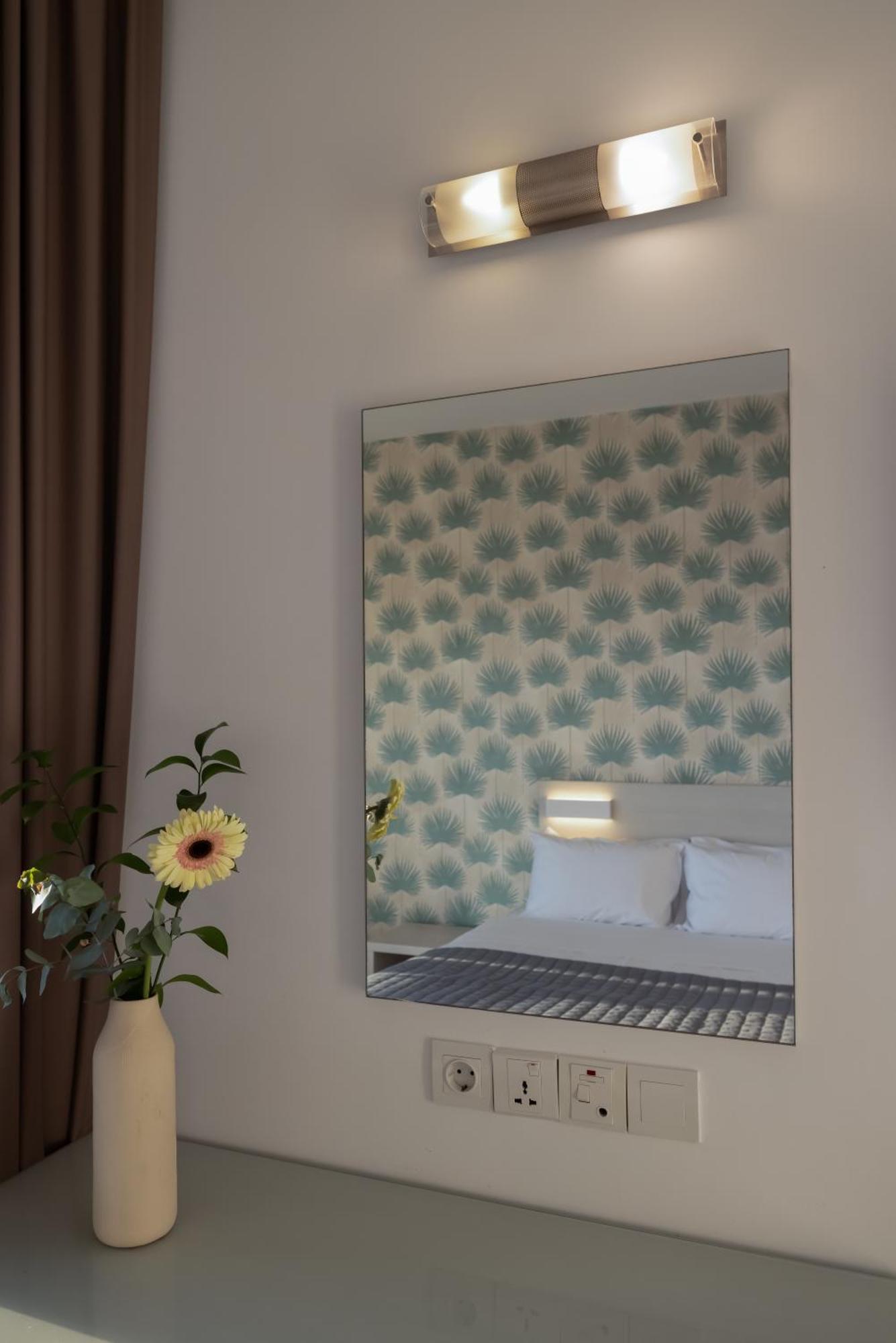 Inland View Room