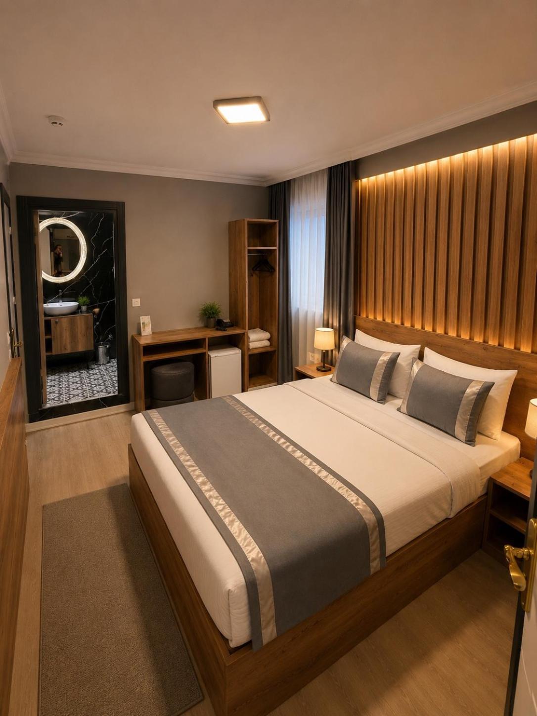Double Room Private Bathroom