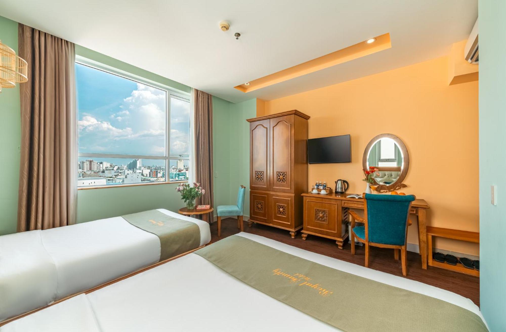 Triple Room