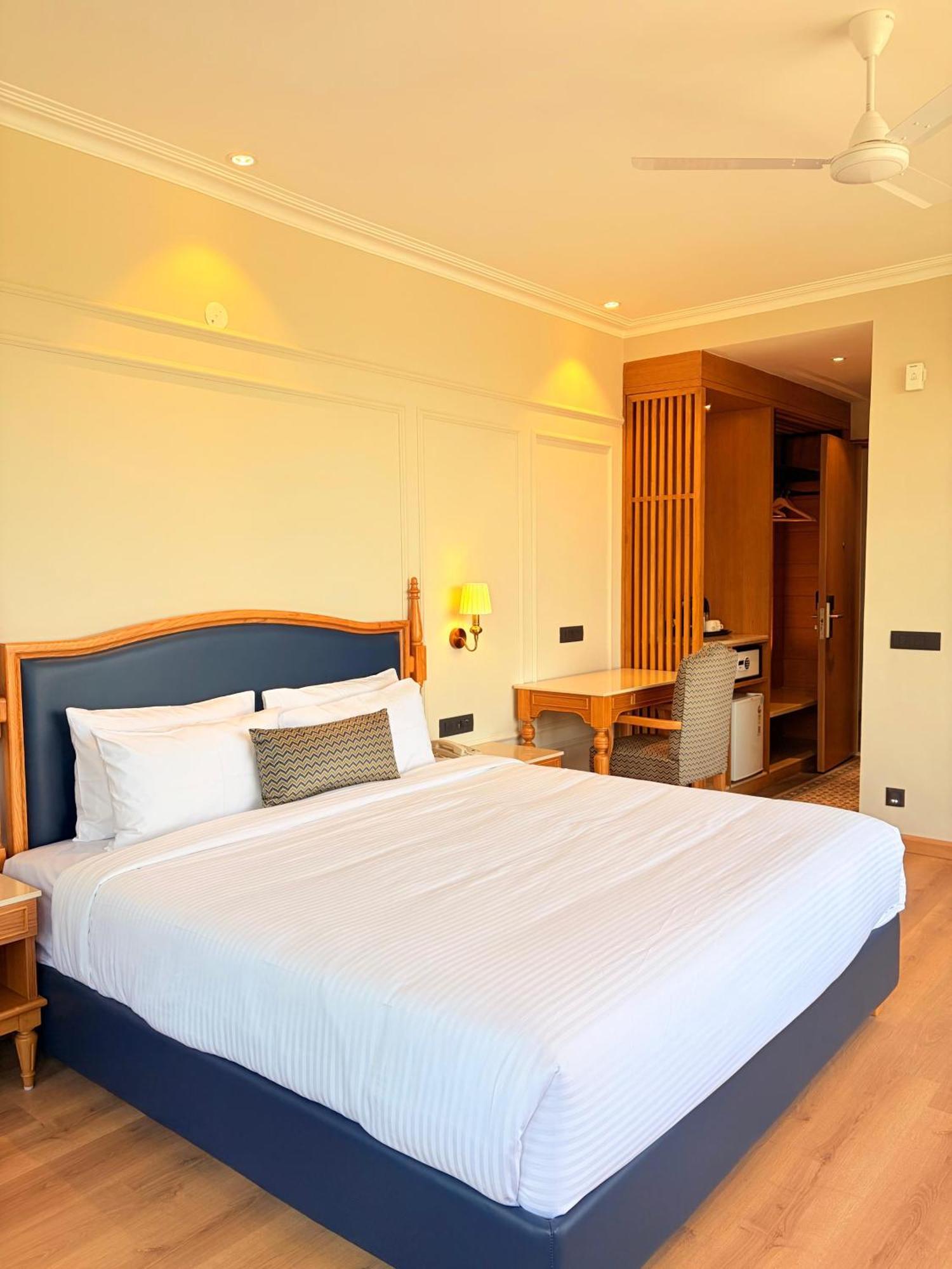 Deluxe Double Room Balcony