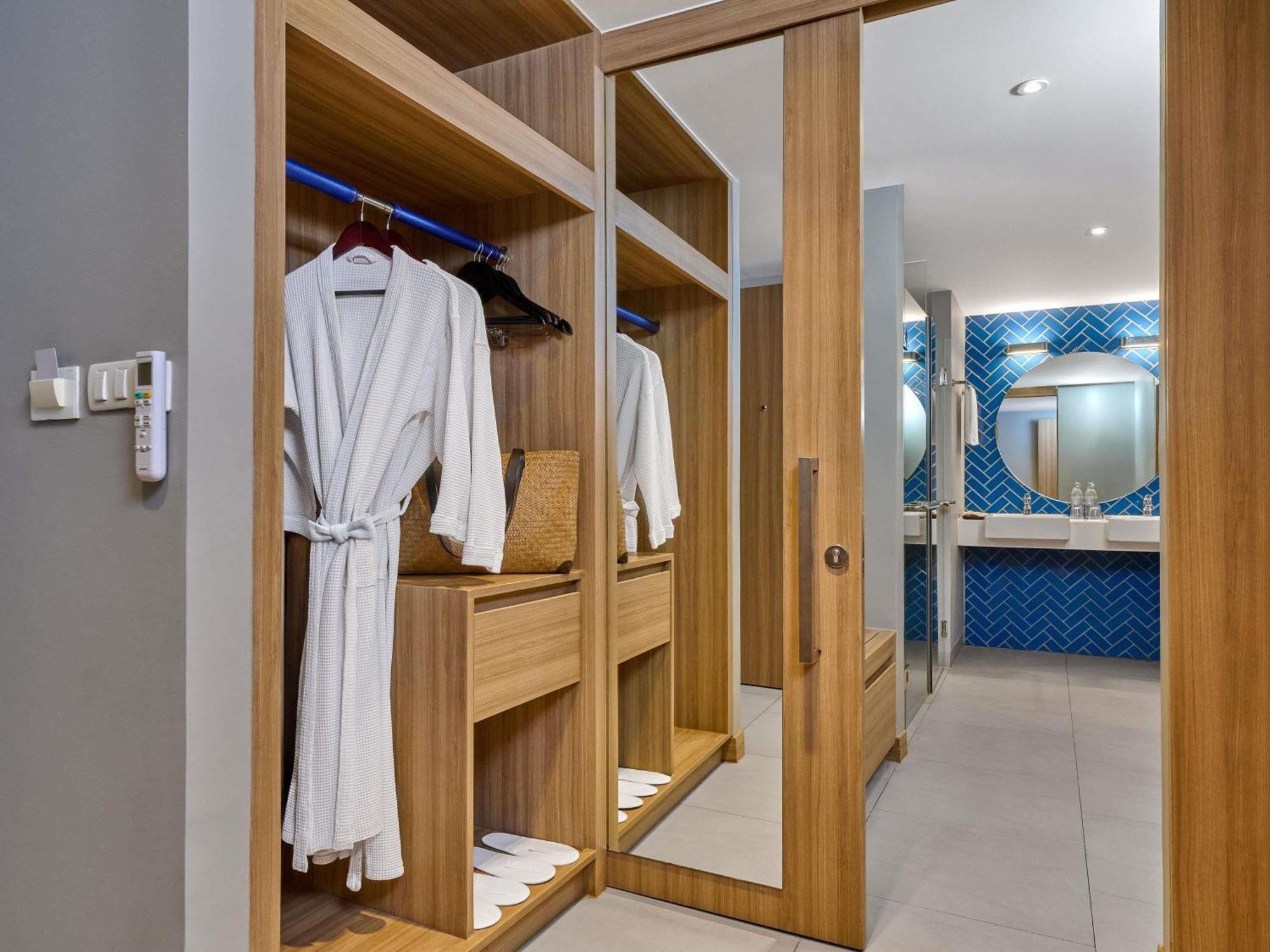Two-Bedroom Suite One Double Two Single Beds