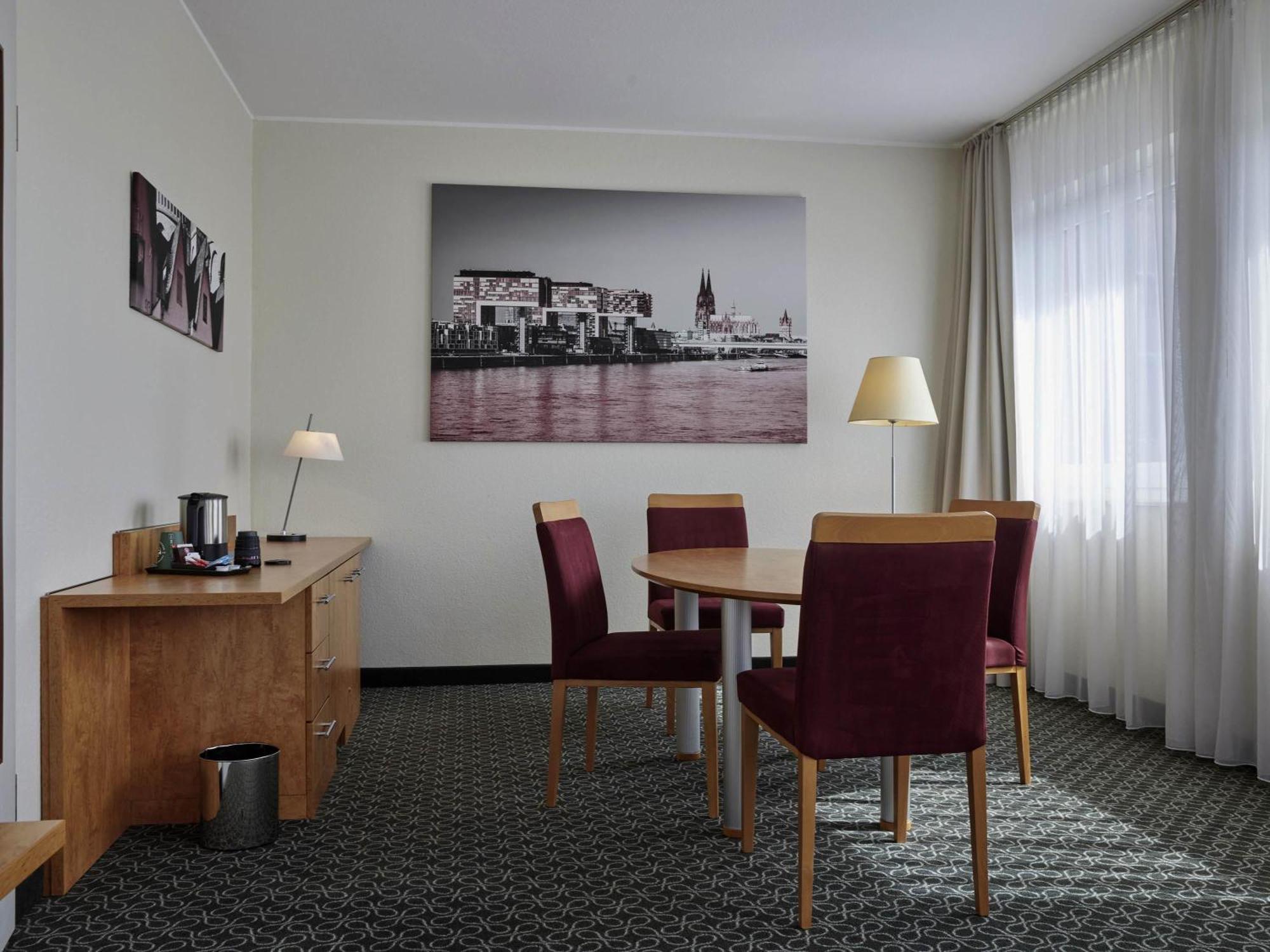 Junior Suite King Bed