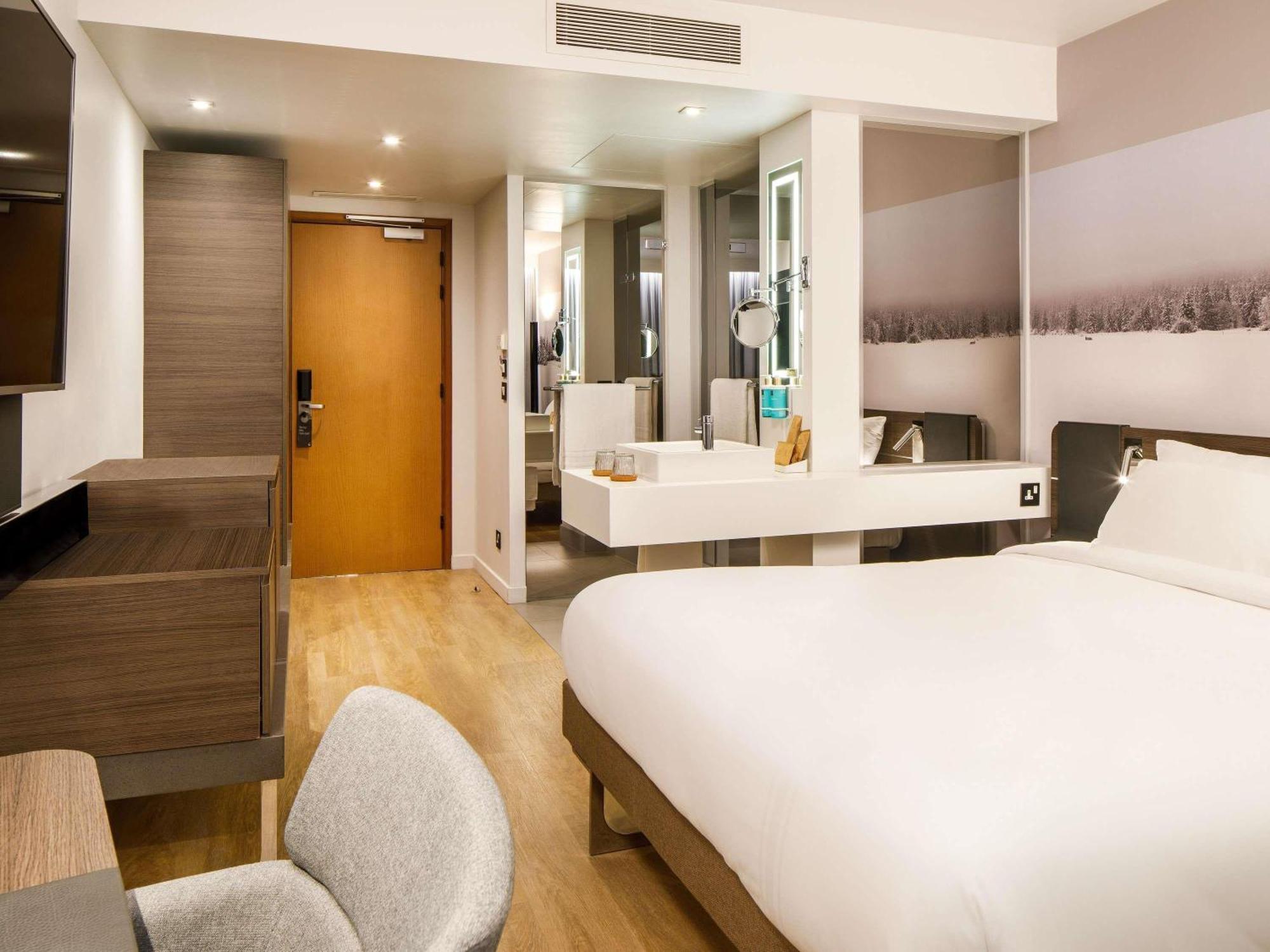 Superior Queen Room One Queen Bed One Single Sofa Bed