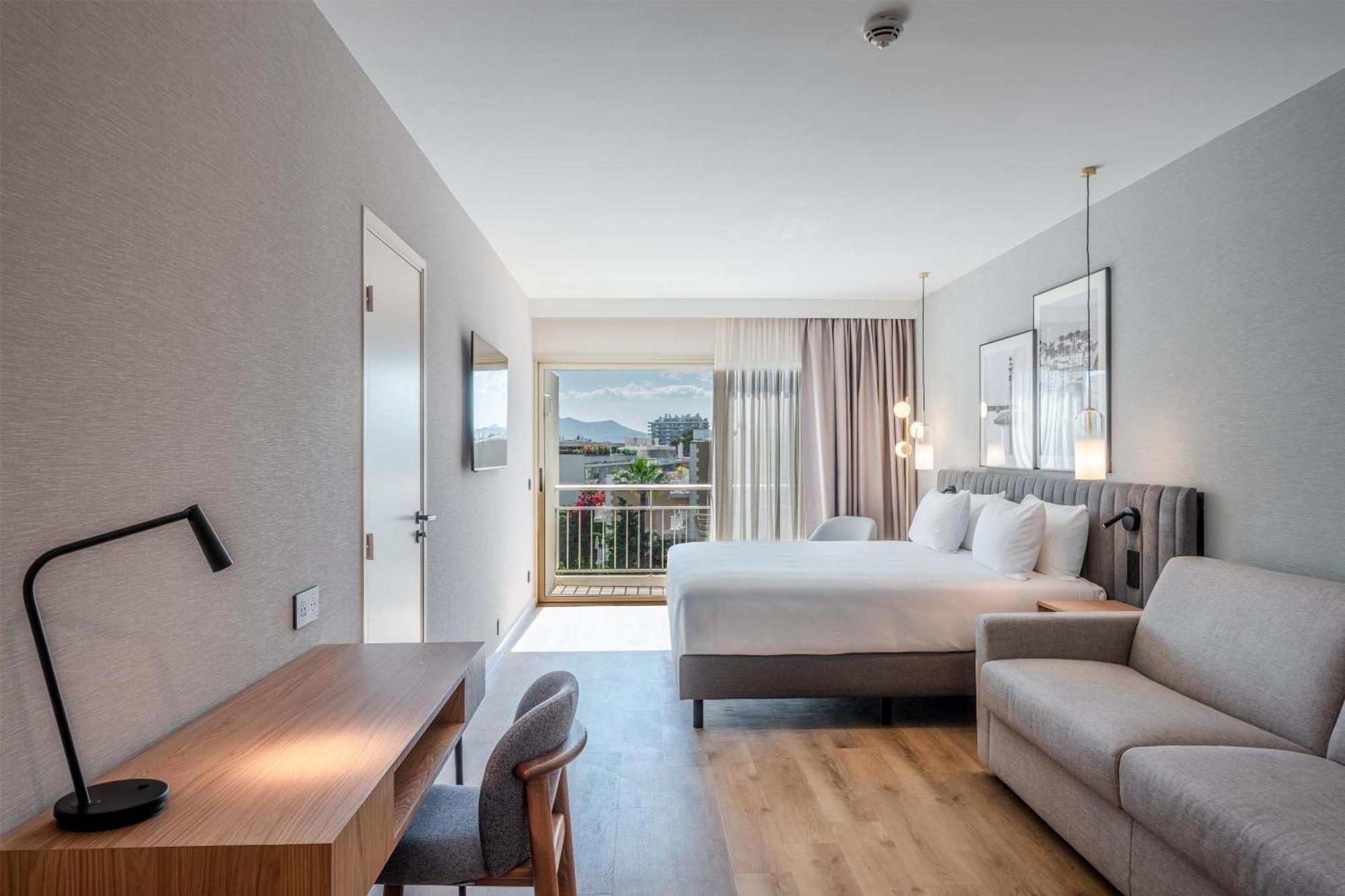 Junior Suite Garden View Balcony