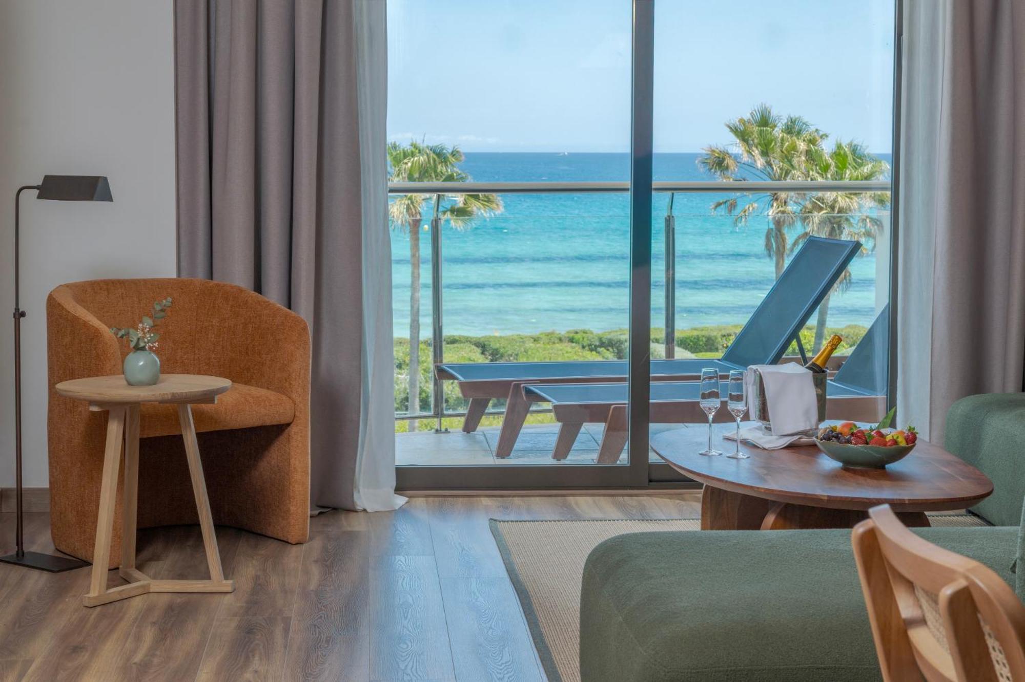 1 Bedroom Suite Sea Front View