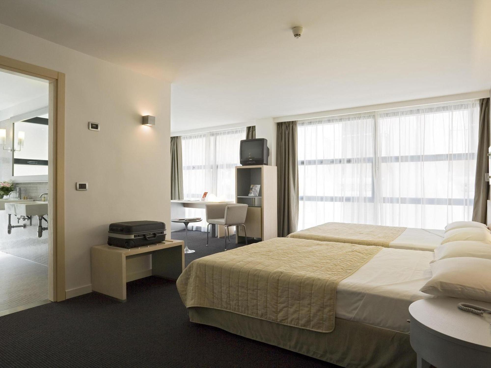 Superior Room 1 Double Bed 1 Single Bed