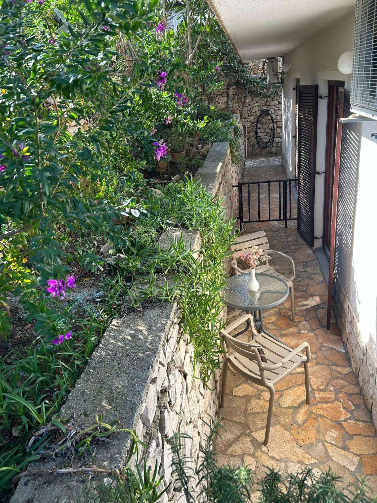 Standard Double or Twin Room Garden View