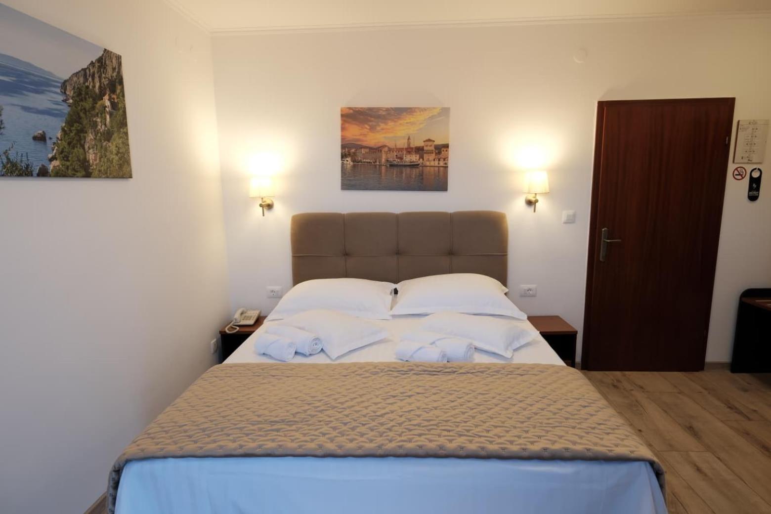 Standard Double or Twin Room Balcony
