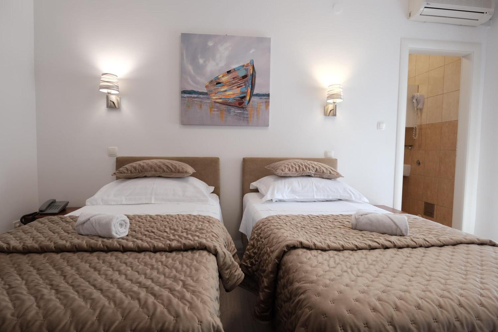 Standard Double or Twin Room Garden View