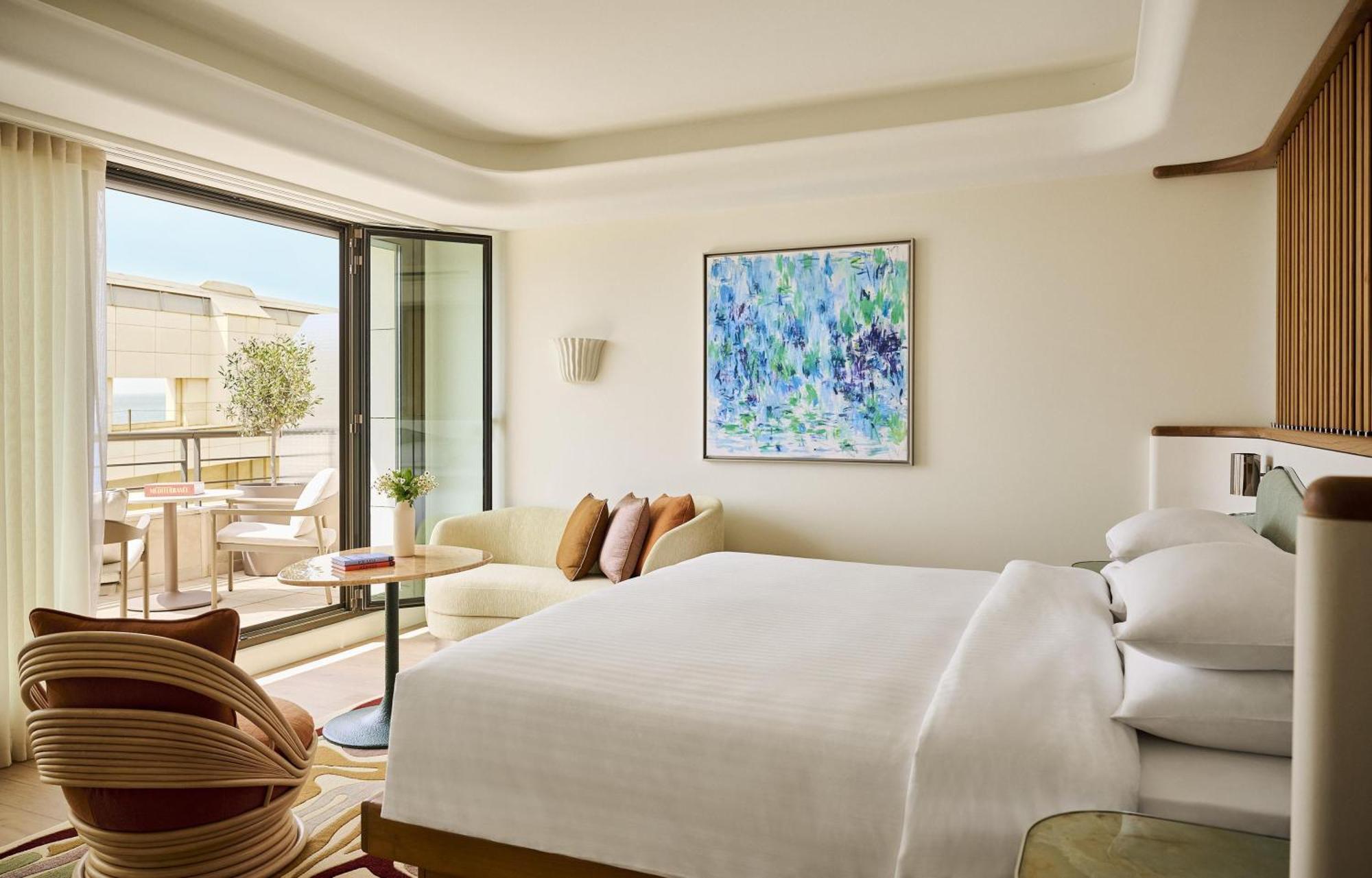 King Room Partial Sea View