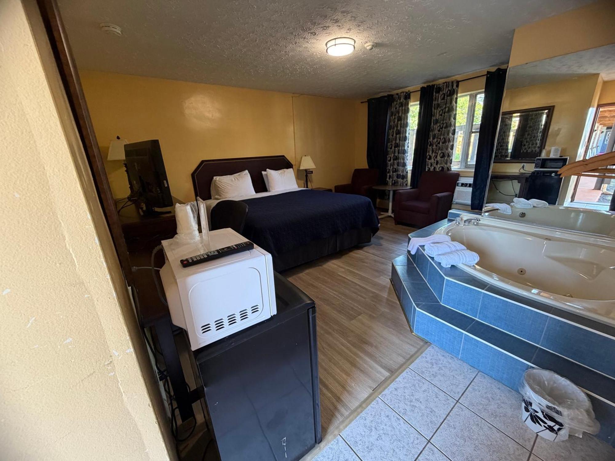 Standard King Room