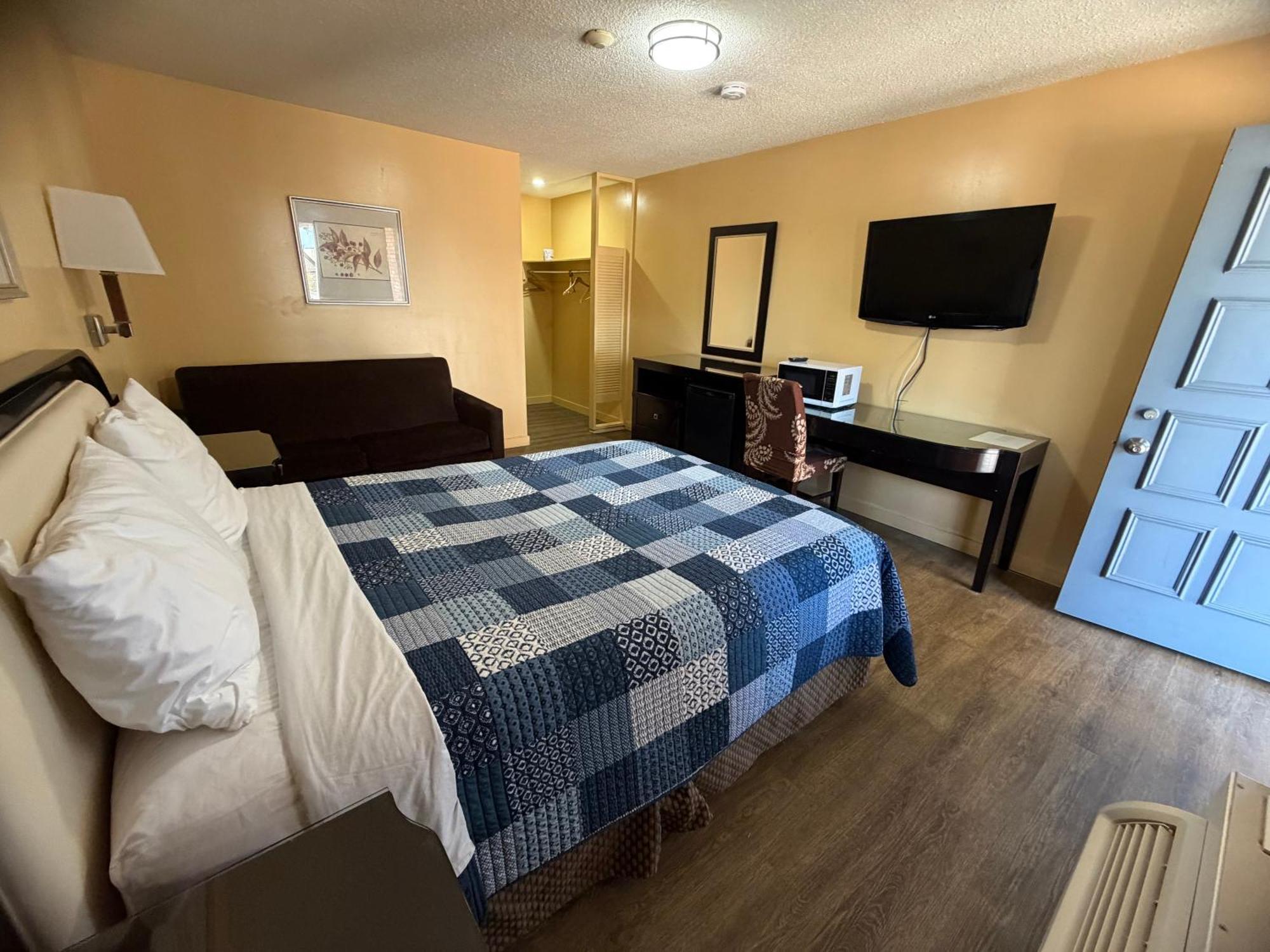 Queen Suite