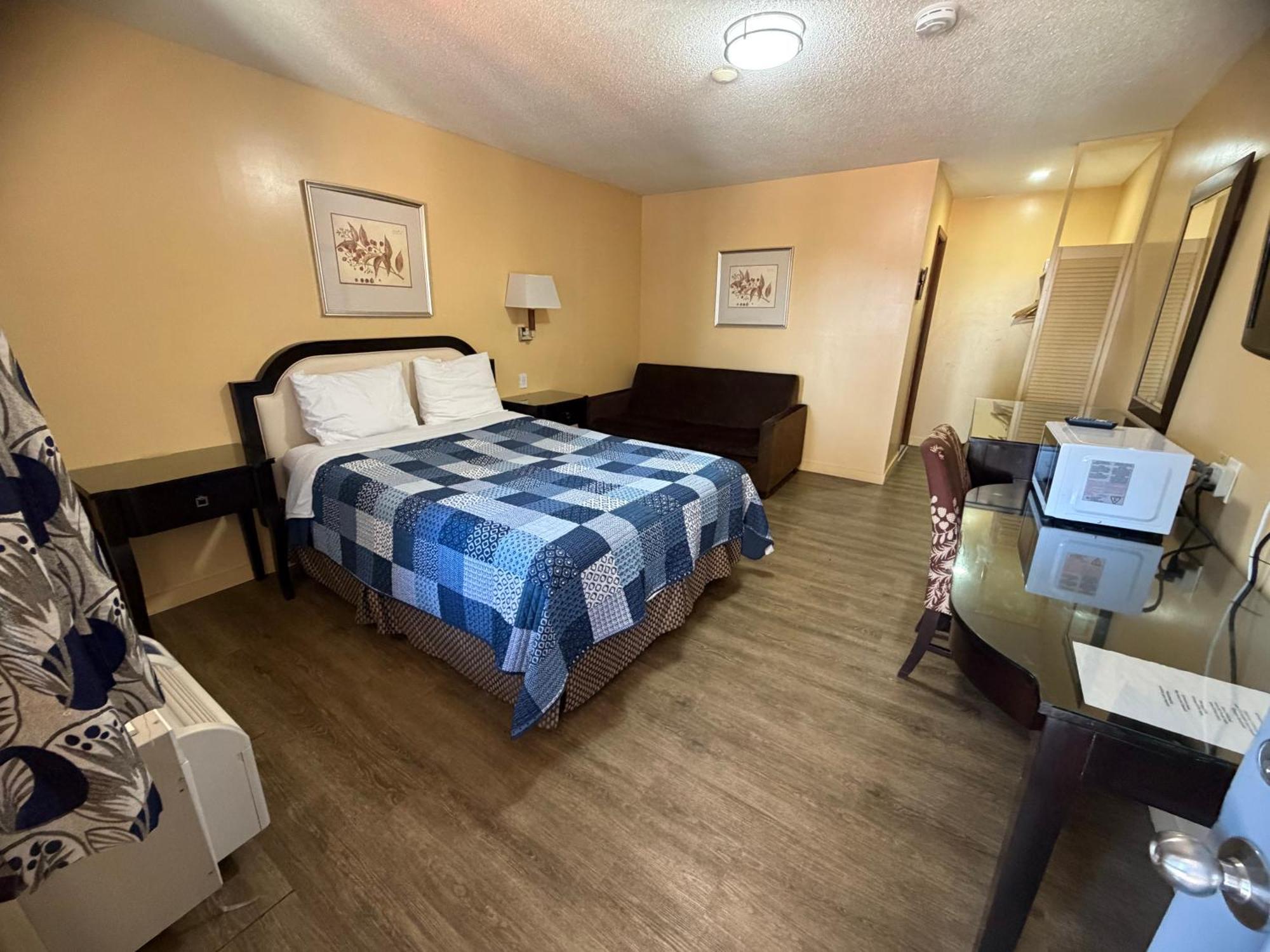 Queen Suite