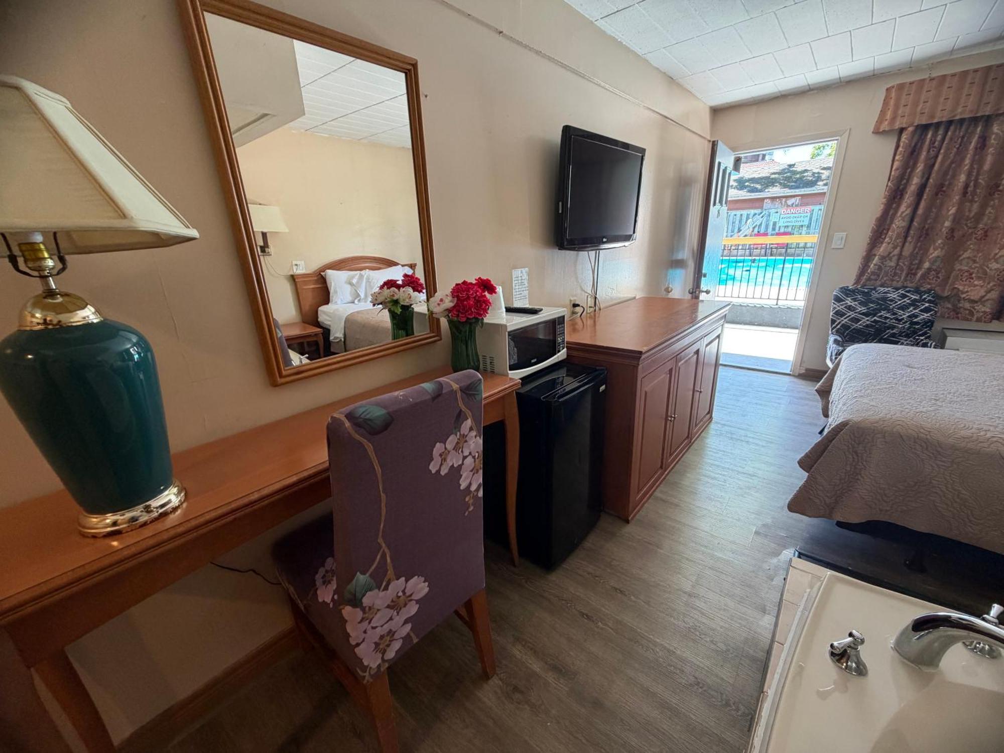 Queen Suite Spa Bath