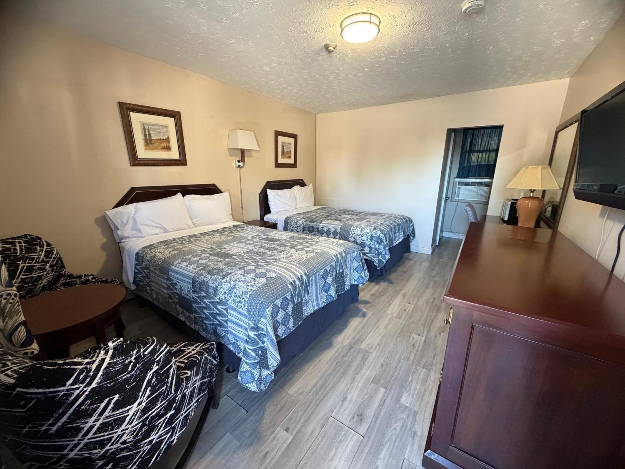 Standard Room Two Double Beds Smoking